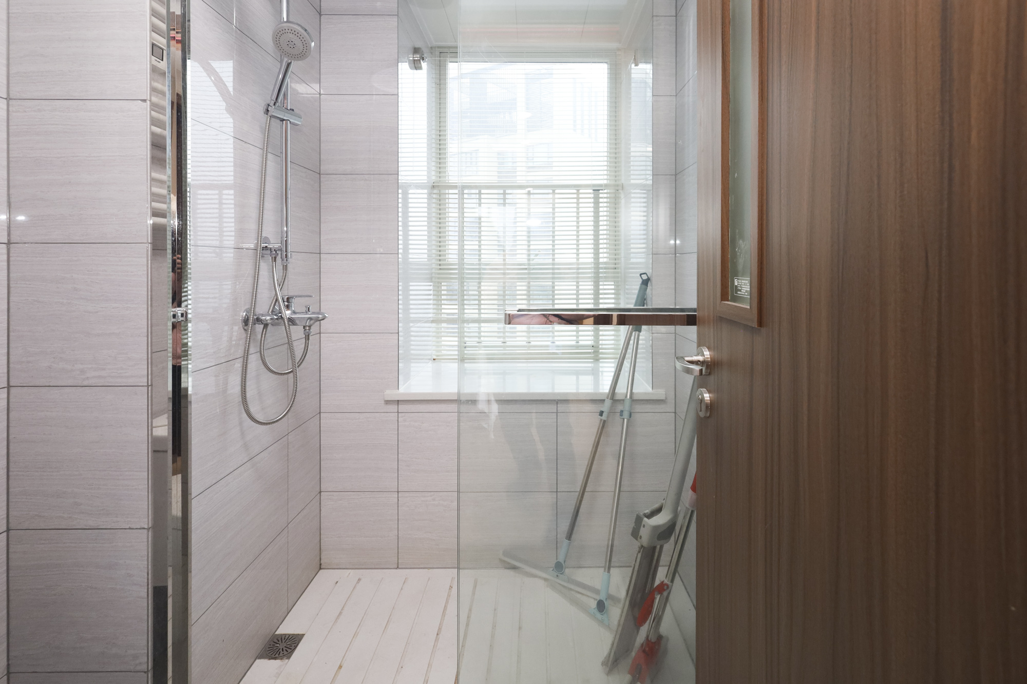 中欣楚天御府E区  4室2厅1卫    122.0万 中欣楚天御府E区  4室2厅1卫    122.0万卫生间