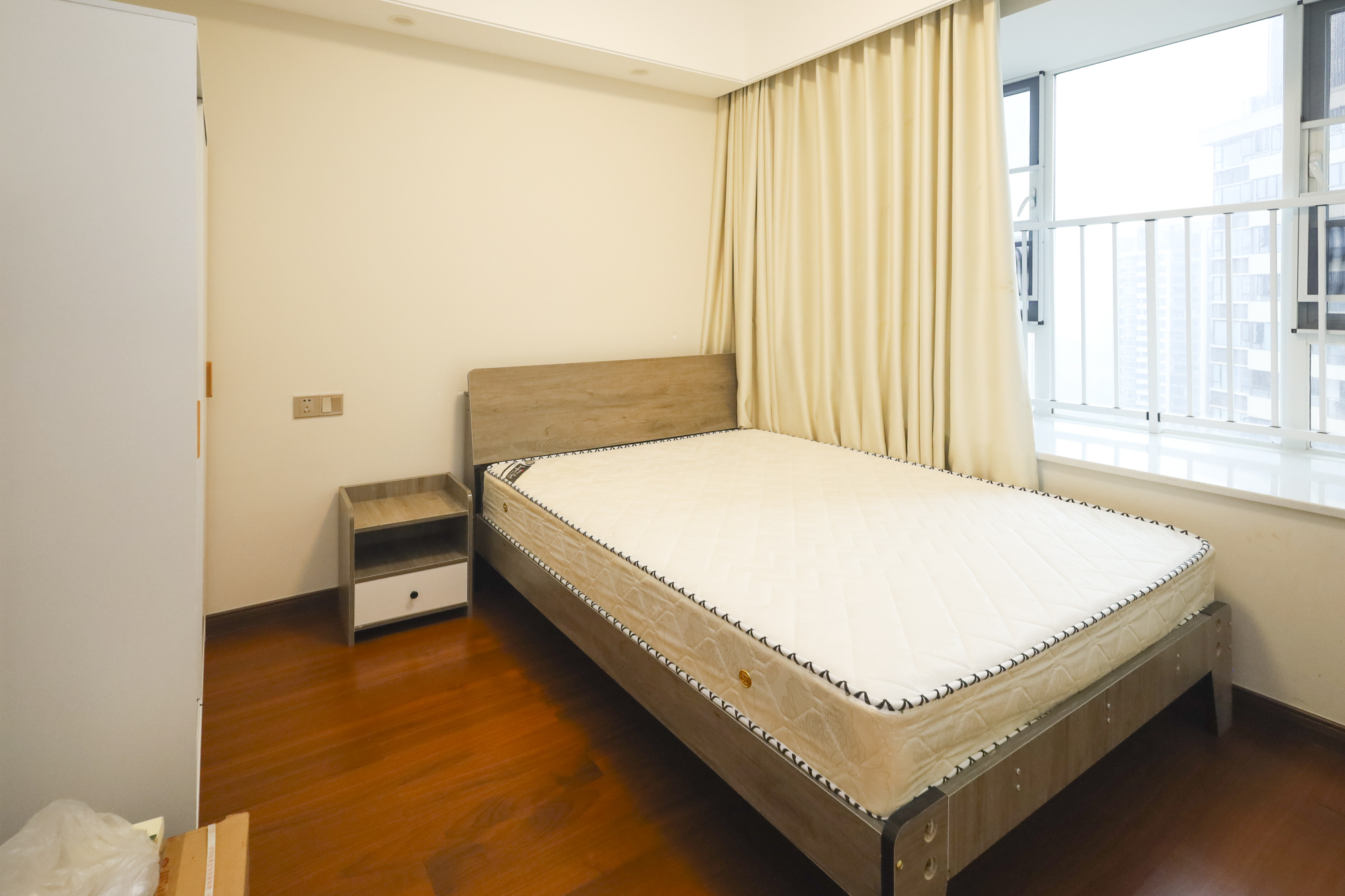 中欣楚天御府E区  4室2厅1卫    122.0万 中欣楚天御府E区  4室2厅1卫    122.0万卧室