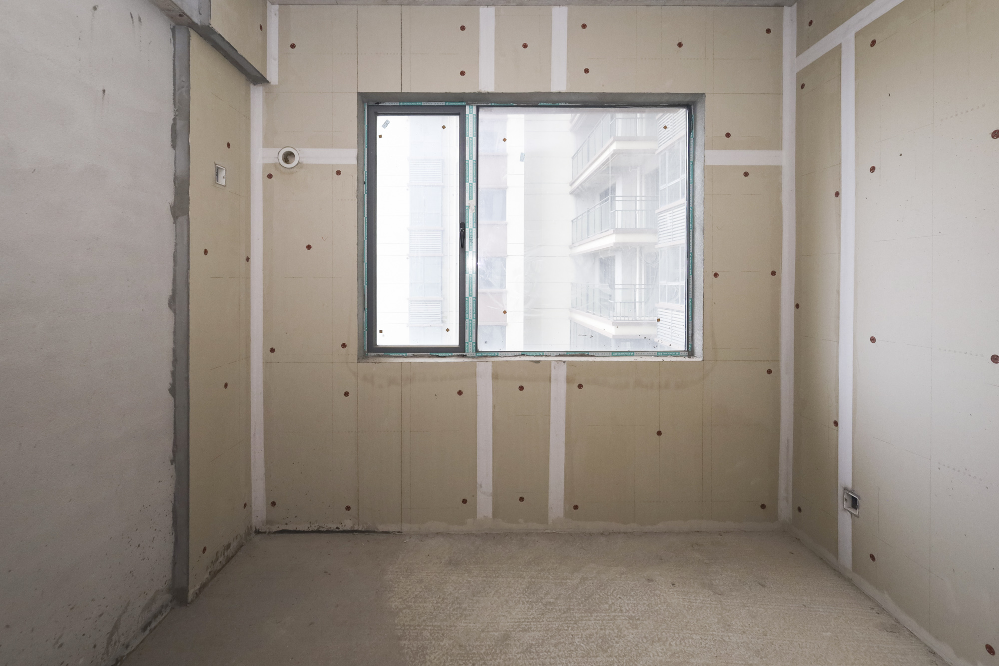 嘉新时代广场  3室2厅2卫    66.8万 嘉新时代广场  3室2厅2卫    66.8万卧室