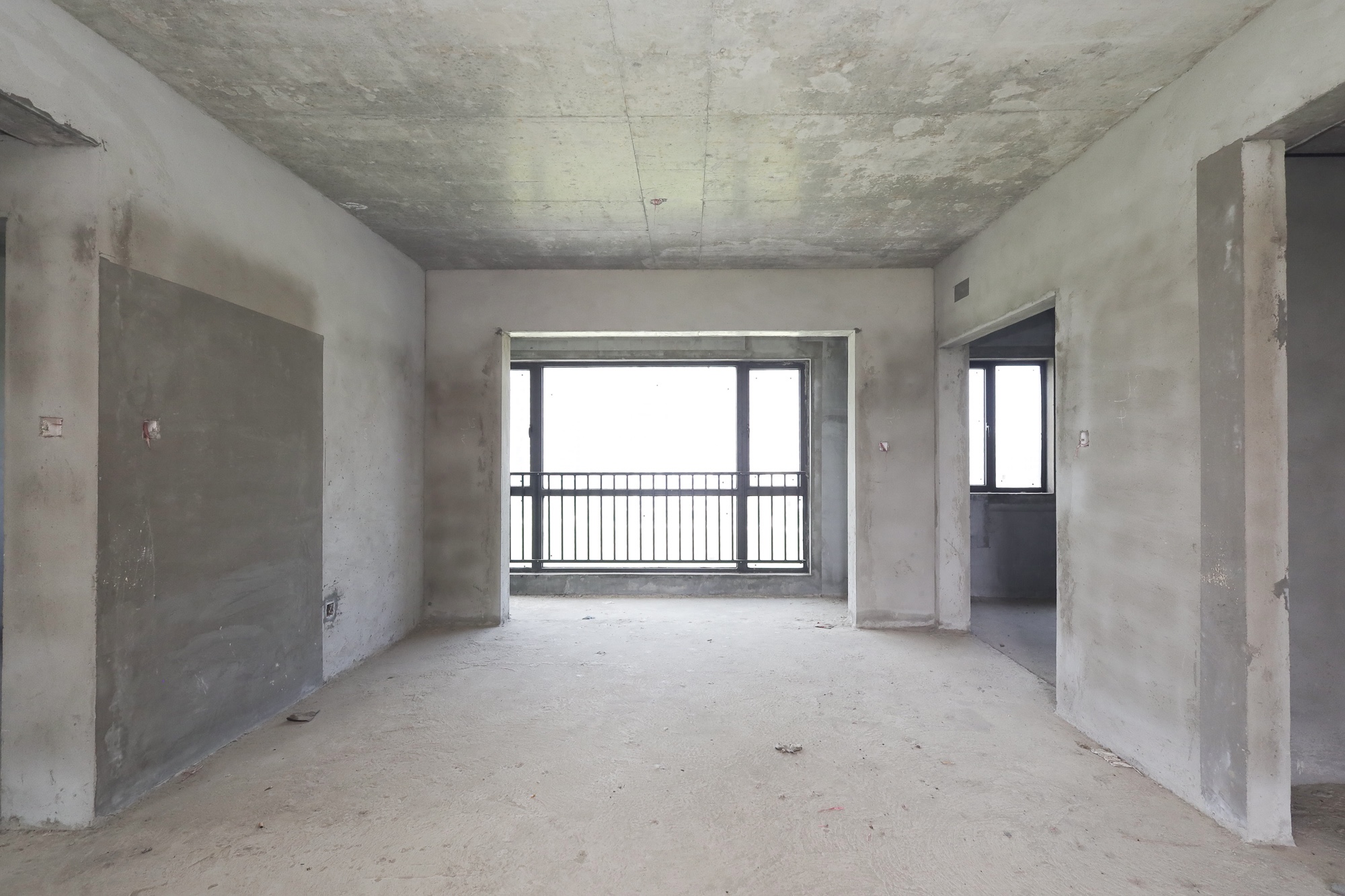 美来美城市广场  4室2厅2卫    88.0万客厅