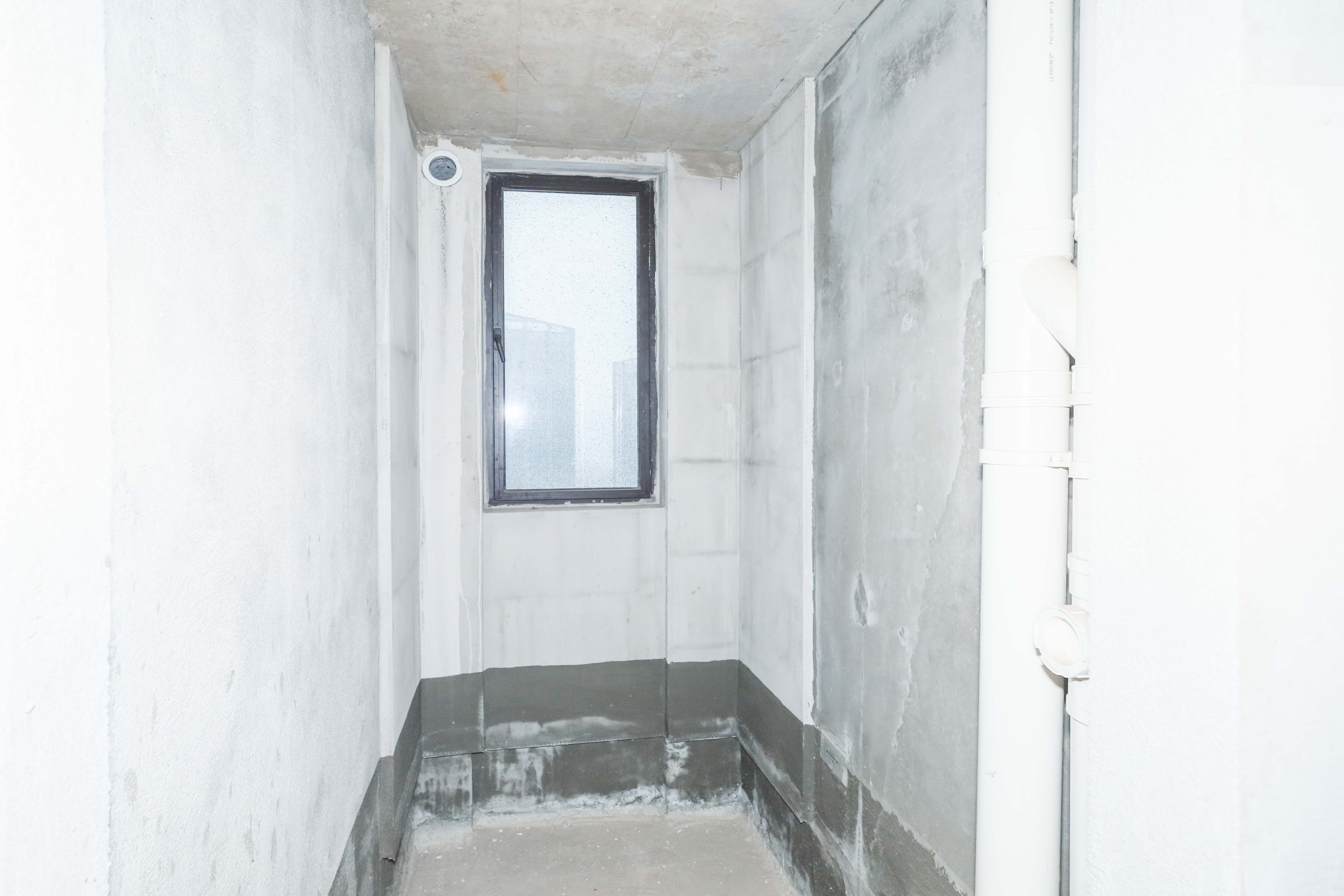 建发央著  4室2厅2卫   238.00万卫生间