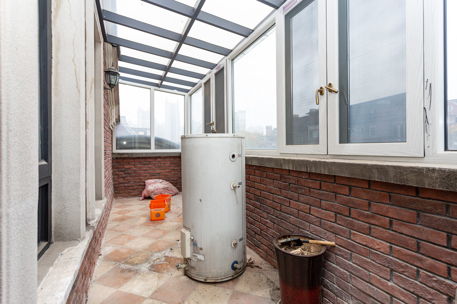 谷山逸墅  5室2厅4卫    383.0万 谷山逸墅  5室2厅4卫    383.0万阳台