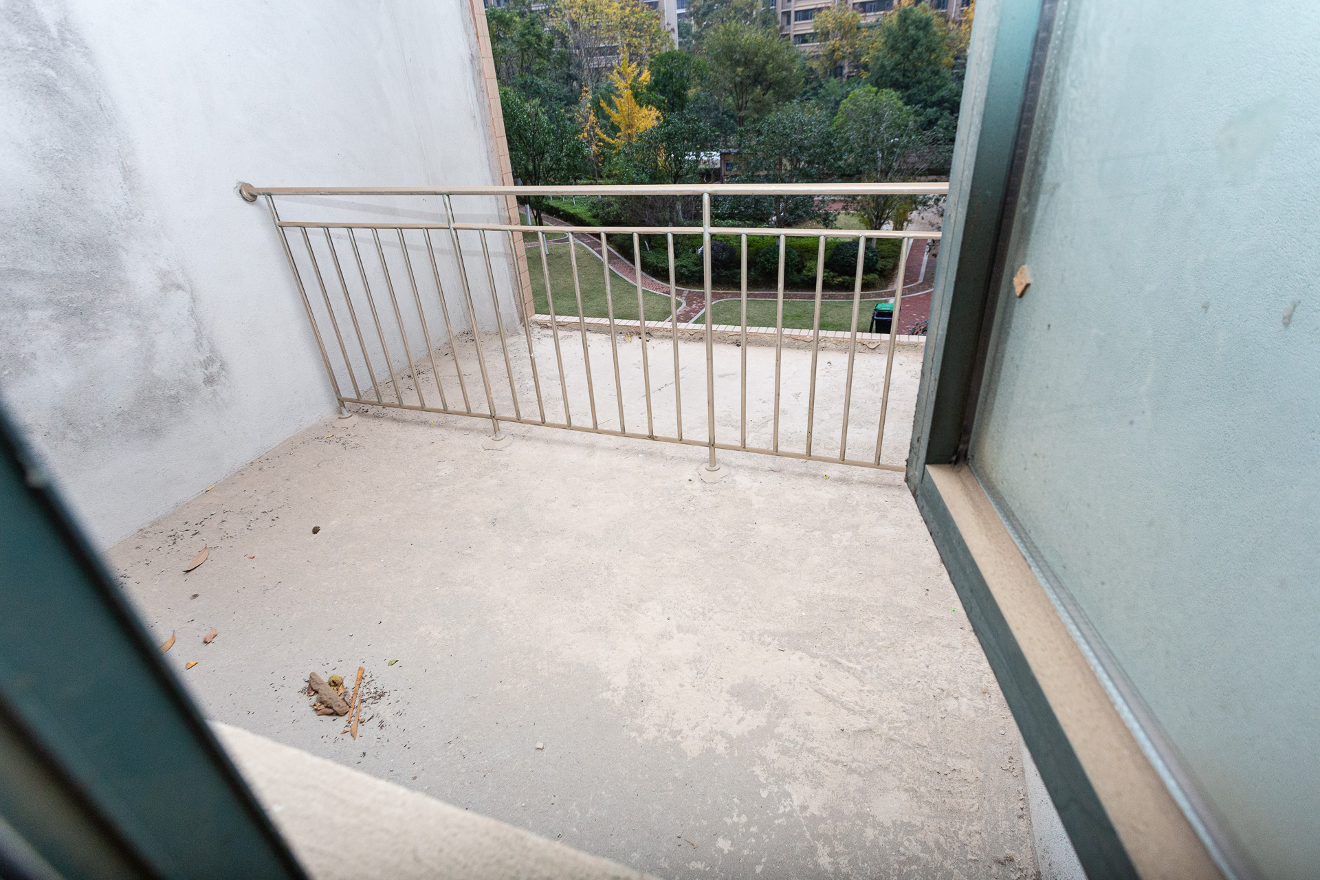 金湘苑(星澜之悦) 5室2厅2卫 85.0万 金湘苑(星澜之悦) 5室2厅2卫 85.0万卧室