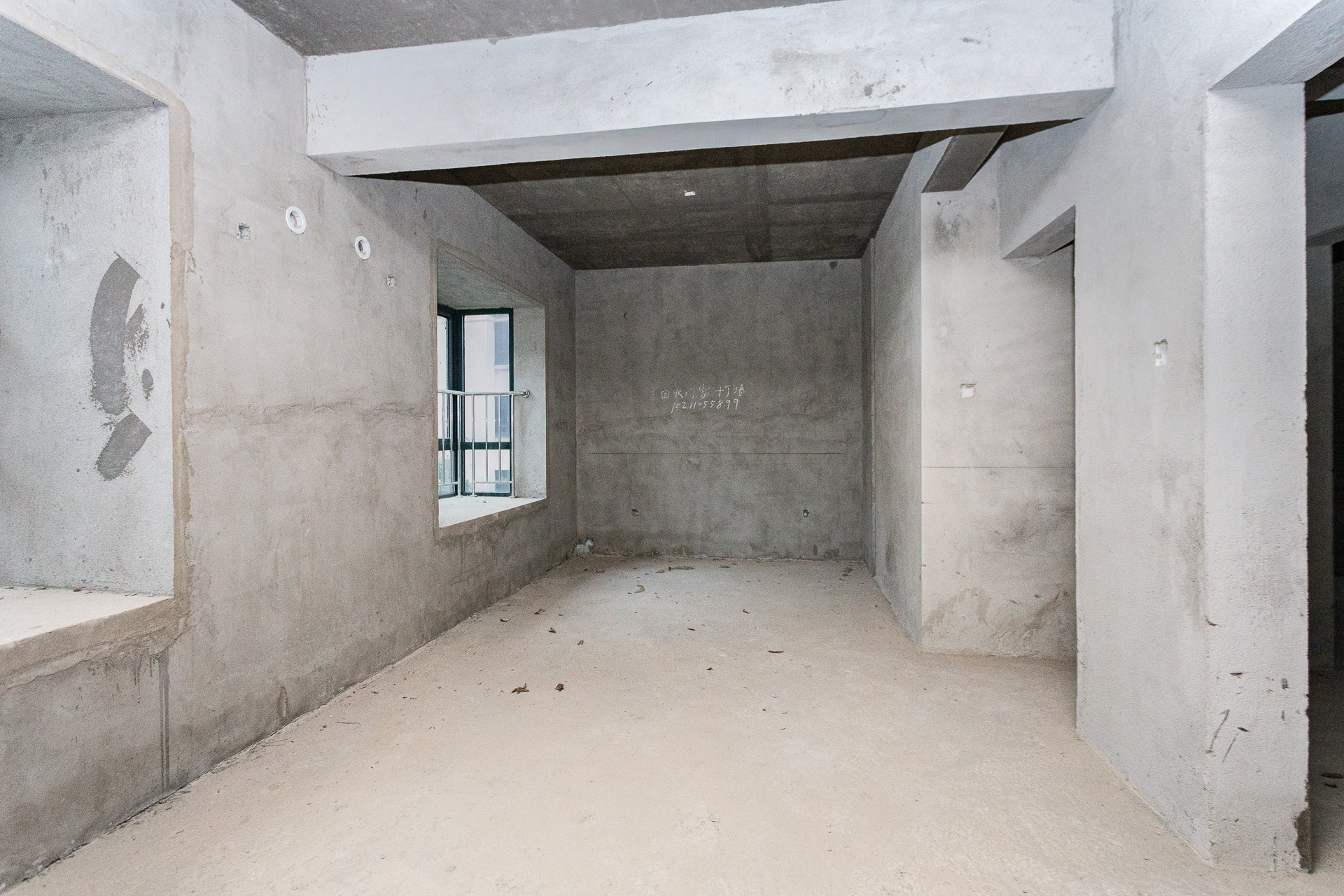 金湘苑(星澜之悦) 5室2厅2卫 85.0万 金湘苑(星澜之悦) 5室2厅2卫 85.0万卧室