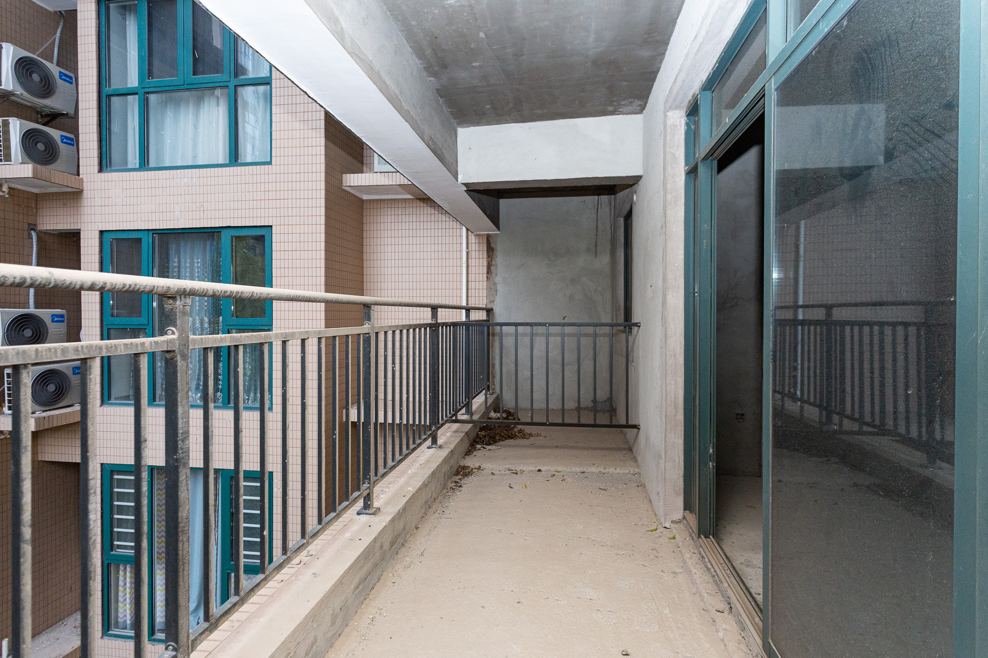 金湘苑(星澜之悦) 5室2厅2卫 85.0万 金湘苑(星澜之悦) 5室2厅2卫 85.0万阳台