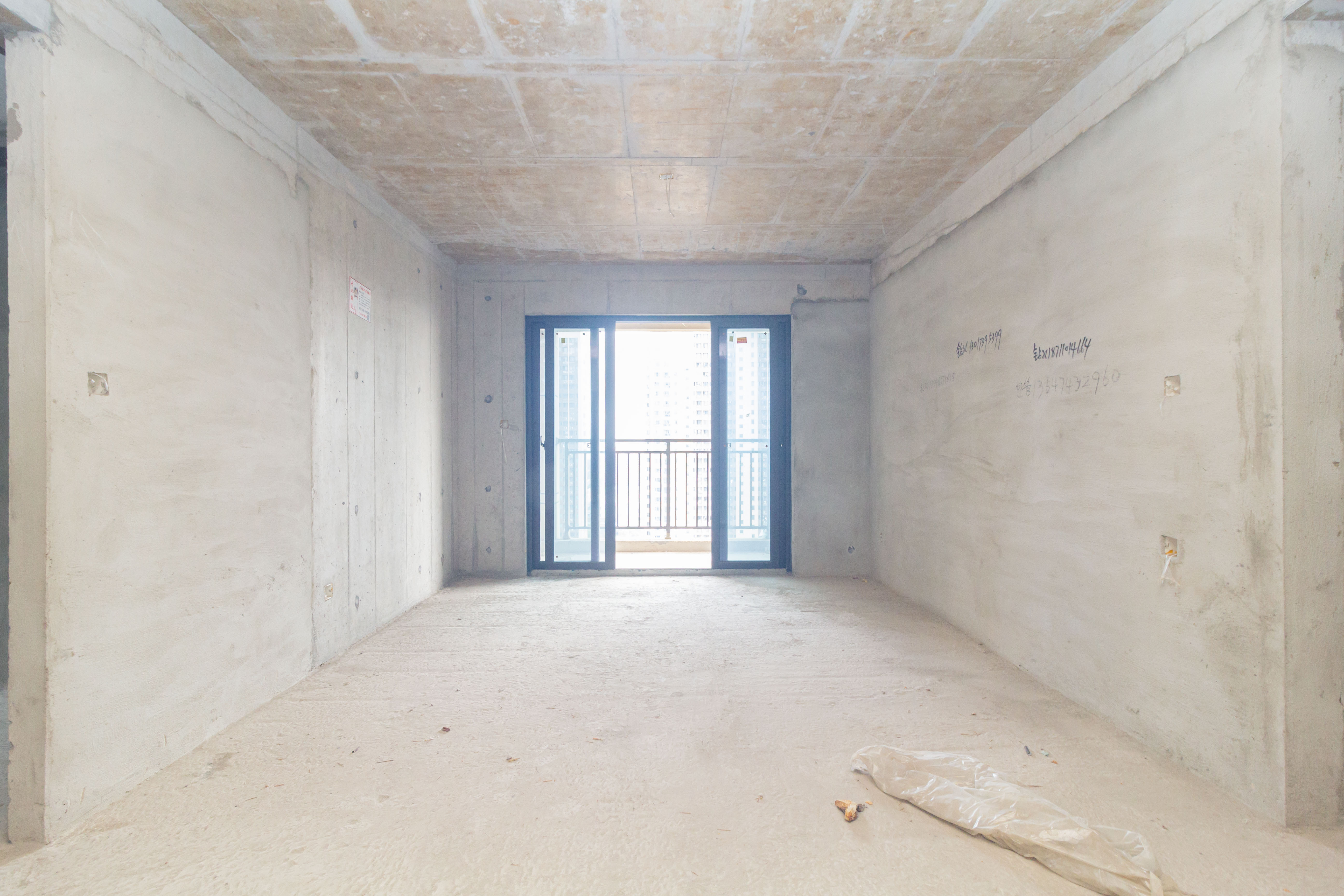 映悦星府 3室2厅1卫 66.0万 映悦星府 3室2厅1卫 66.0万客厅