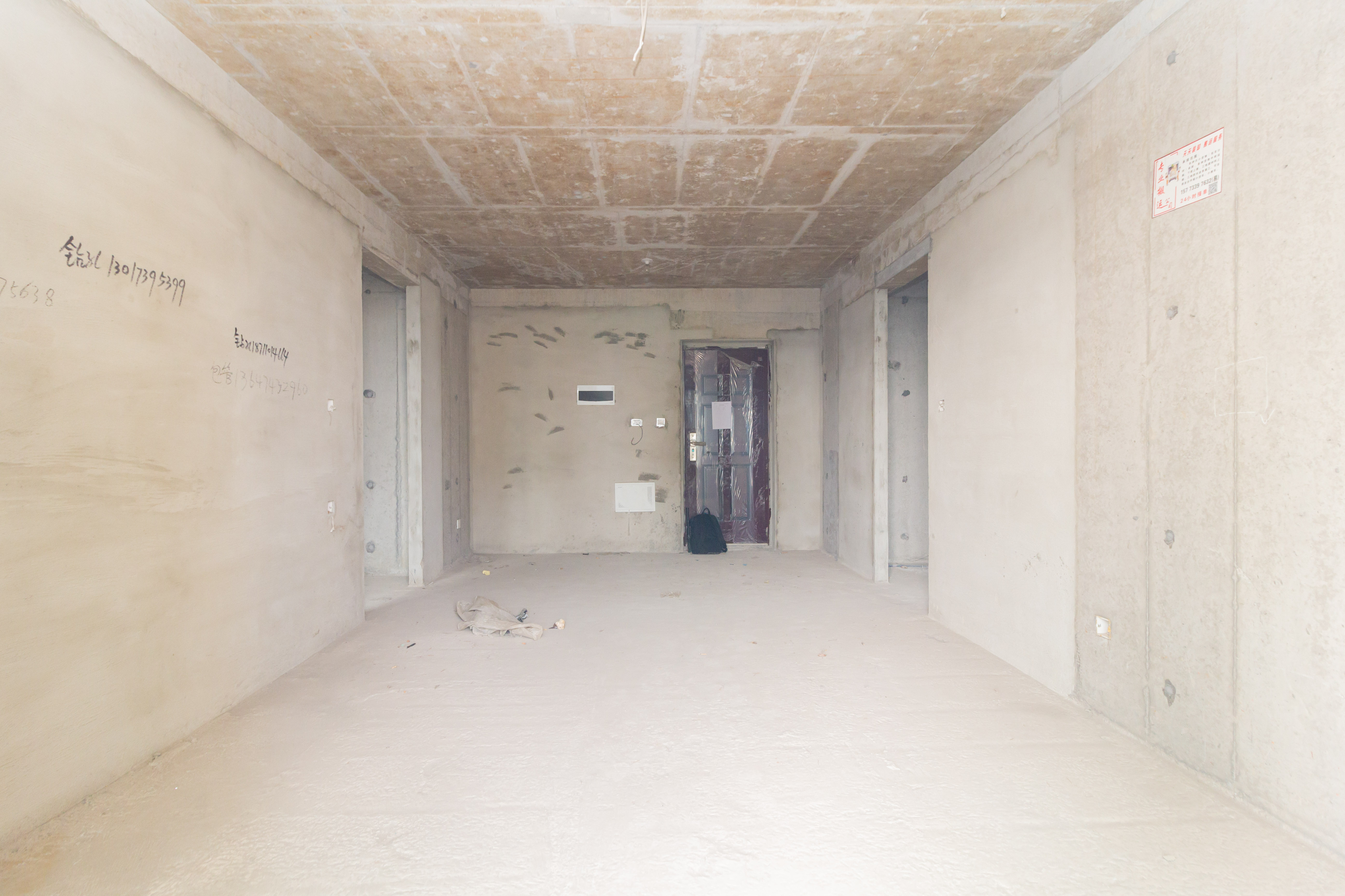 映悦星府 3室2厅1卫 66.0万 映悦星府 3室2厅1卫 66.0万客厅