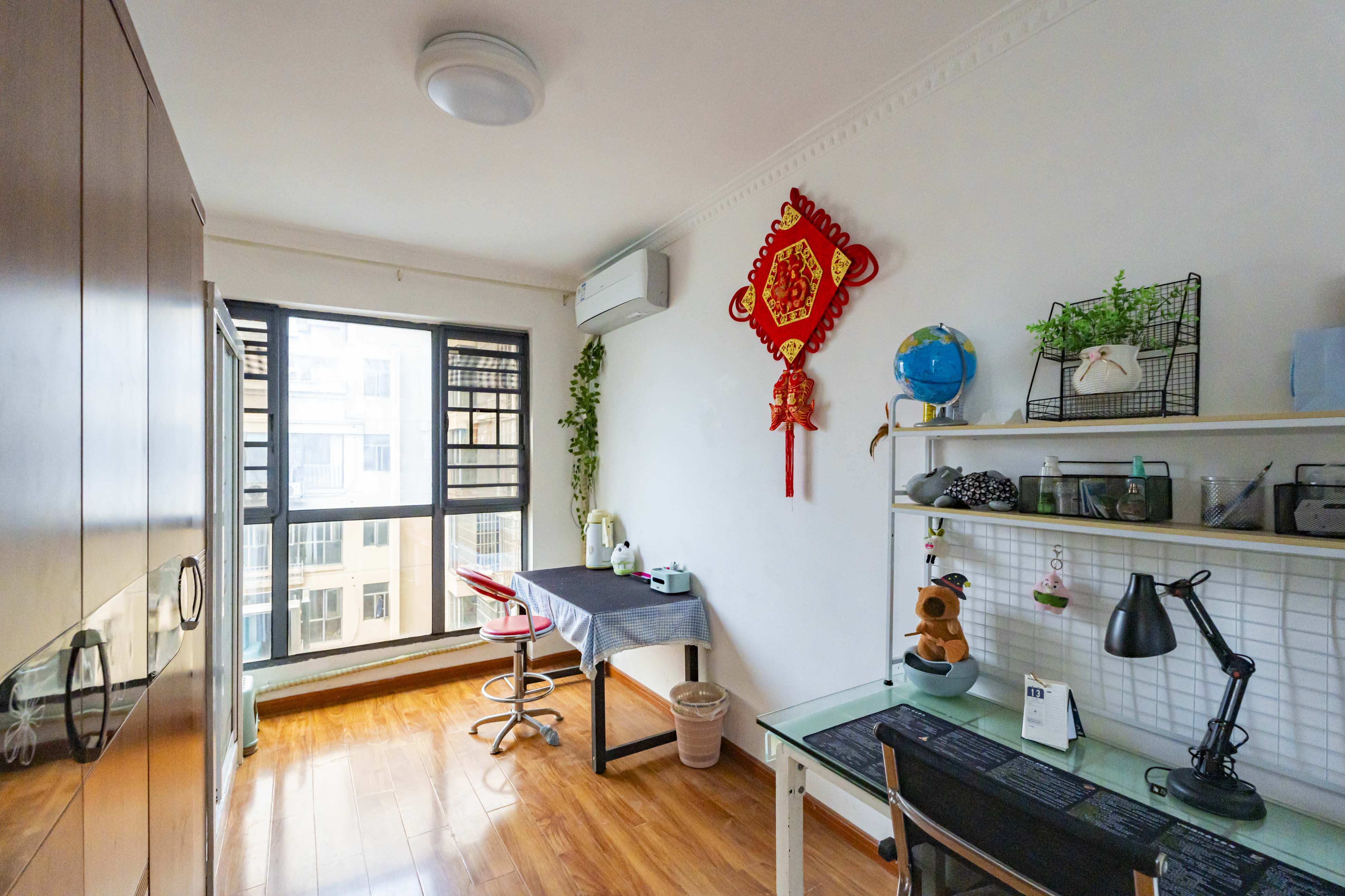 悦湖山  4室2厅1卫    68.0万 悦湖山  4室2厅1卫    68.0万卧室