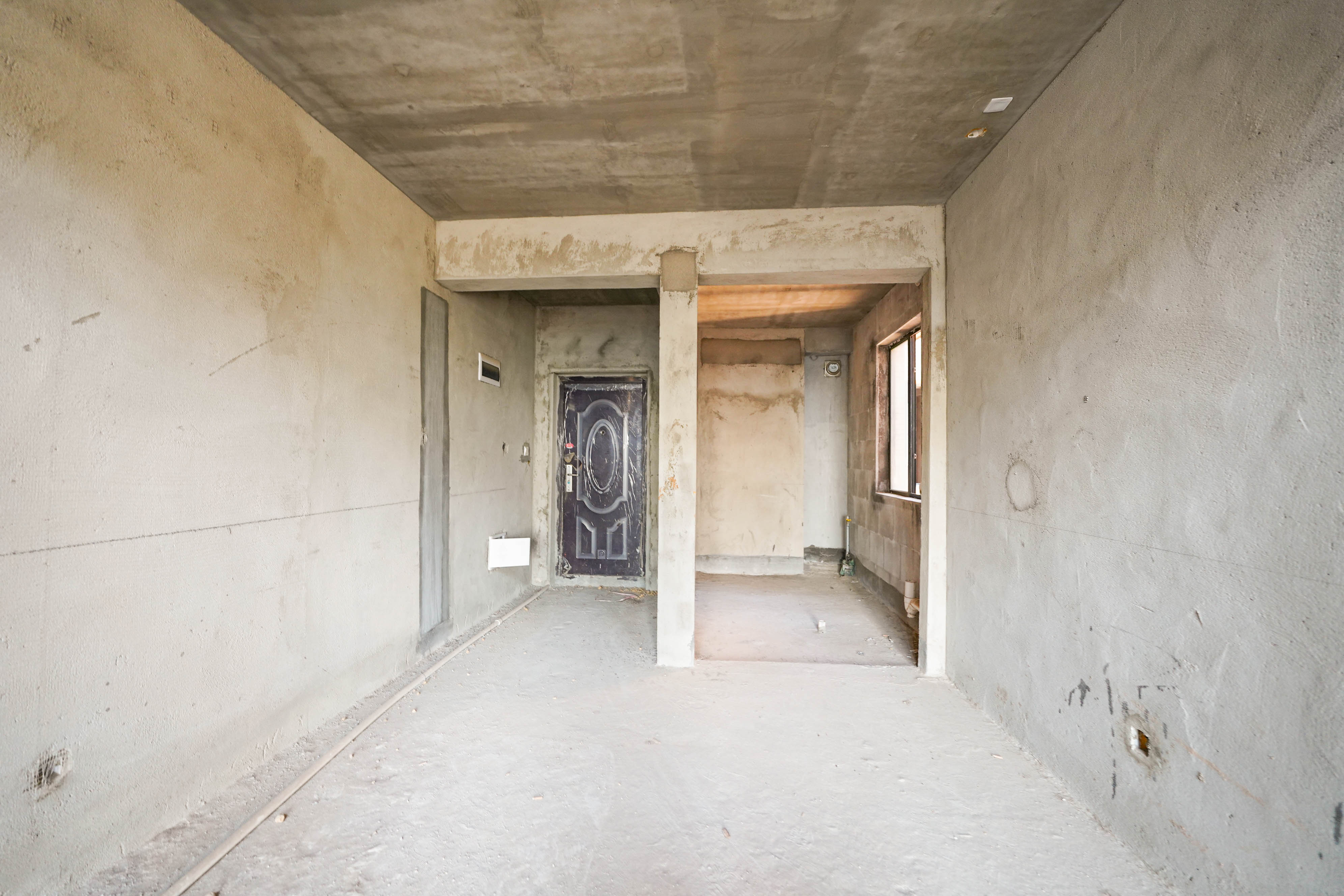 丽发新城  5室2厅2卫    110.0万 丽发新城  5室2厅2卫    110.0万客厅