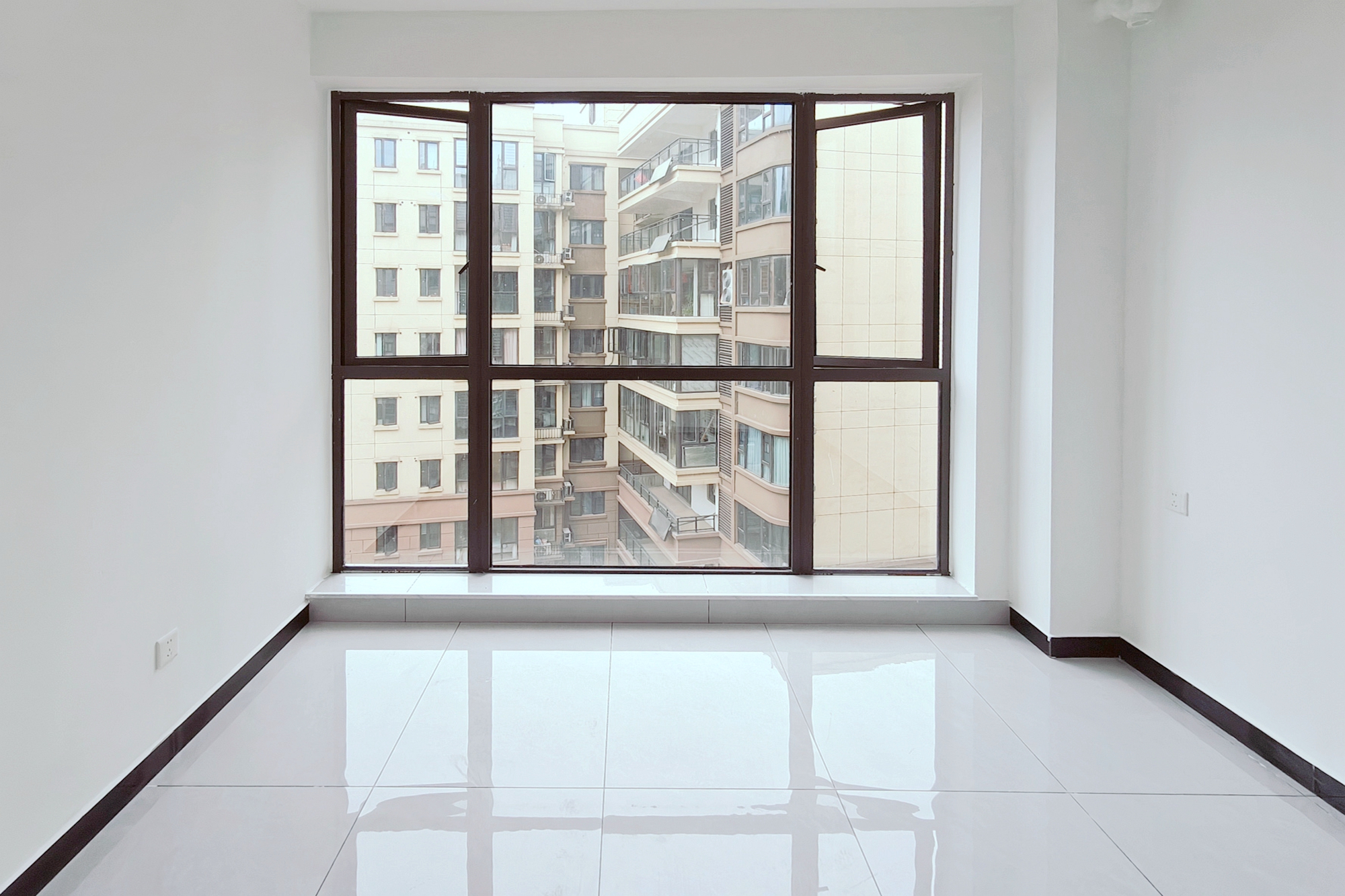 润和谷山郡(悦禧山庄水榭花都) 3室2厅2卫 90.8万 润和谷山郡(悦禧山庄水榭花都) 3室2厅2卫 90.8万其他