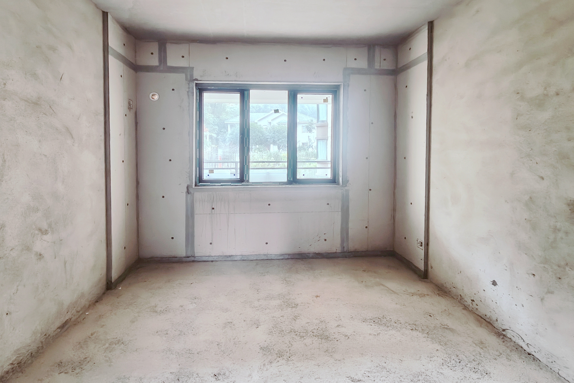 润和谷山郡(悦禧山庄水榭花都) 5室2厅3卫 162.0万 润和谷山郡(悦禧山庄水榭花都) 5室2厅3卫 162.0万其他