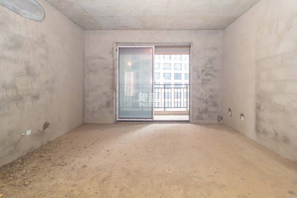 东方壹品  4室2厅2卫    105.0万