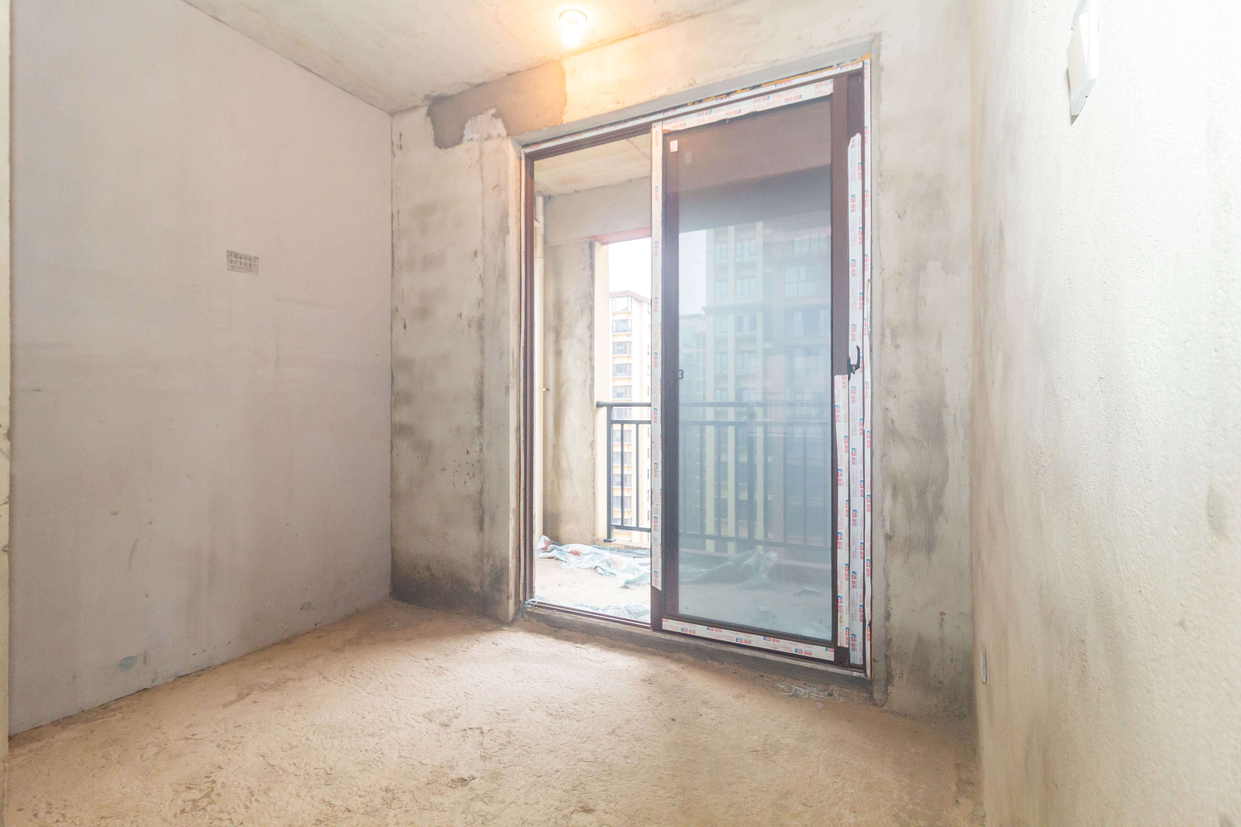 东方壹品 4室2厅2卫 105.0万 东方壹品 4室2厅2卫 105.0万其他