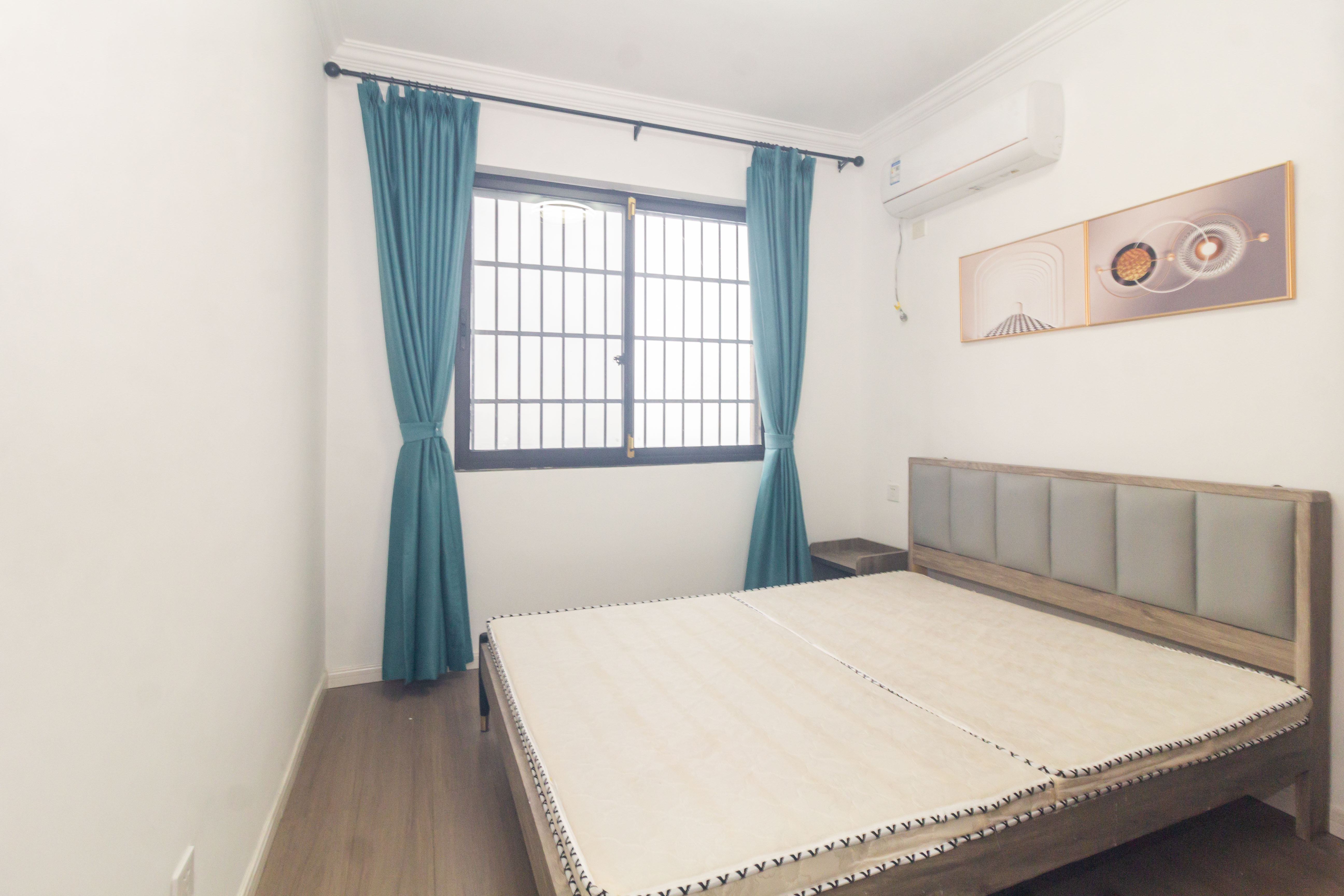 东方美地  3室2厅2卫   85.80万卧室