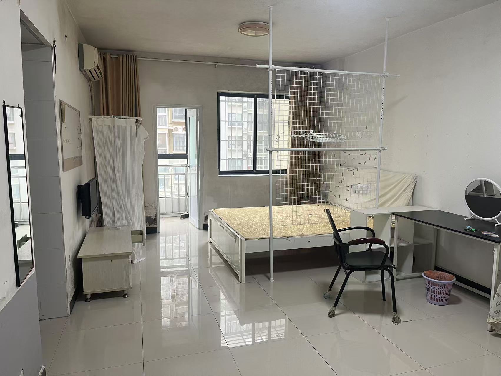 满庭芳小区  1室1厅1卫    1600.0元/月 满庭芳小区  1室1厅1卫    1600.0元/月室内图