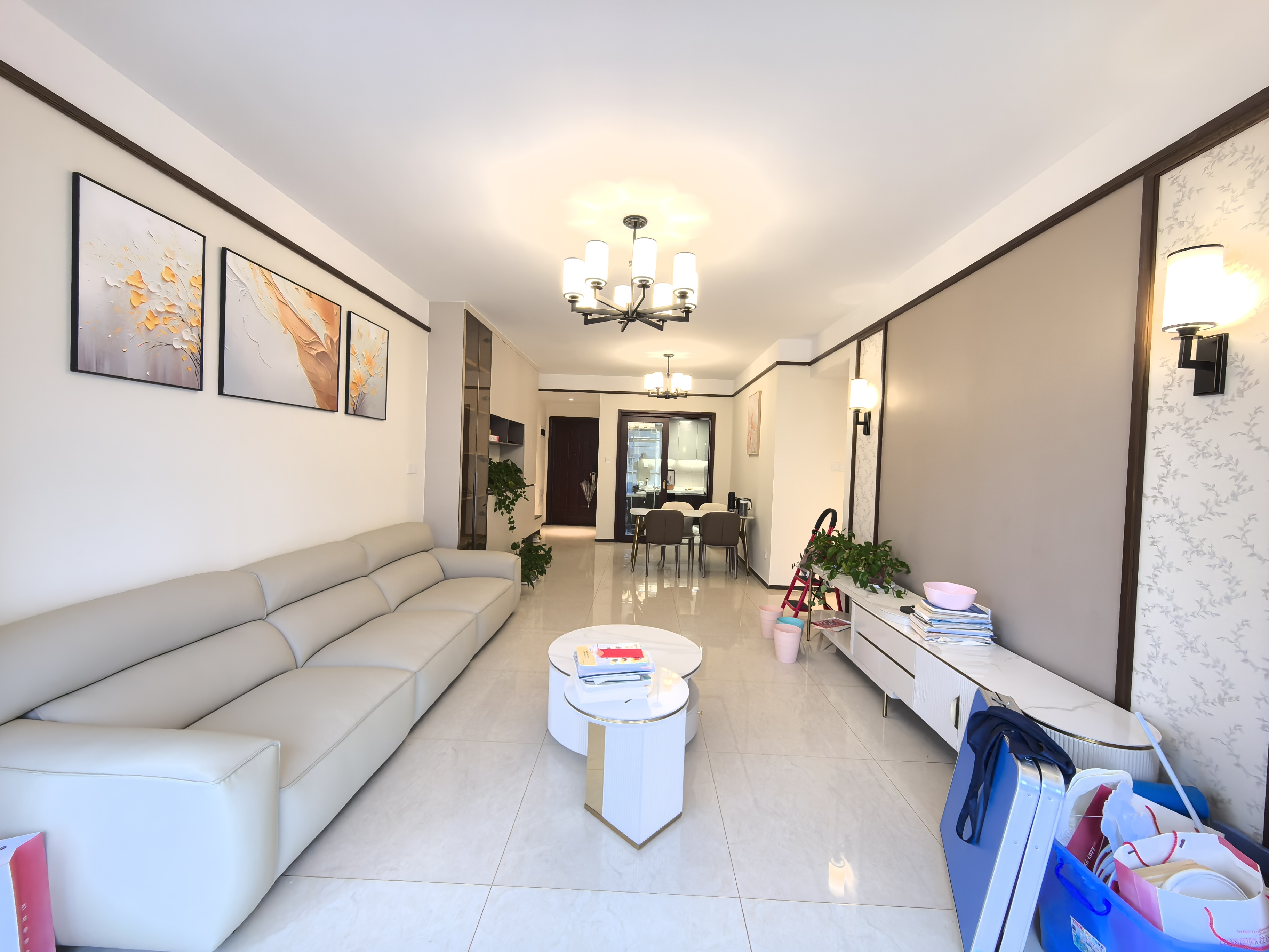 株洲恒大悦珑台 3室2厅2卫 2200.0元/月 株洲恒大悦珑台 3室2厅2卫 2200.0元/月室内图