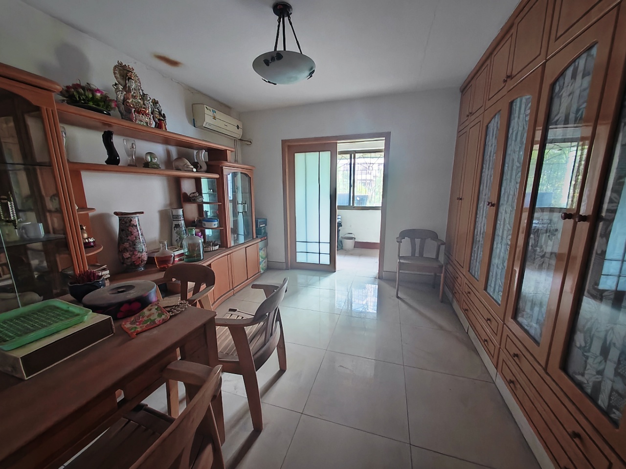 黄河北路上八区地税宿舍  4室2厅2卫    53.0万 黄河北路上八区地税宿舍  4室2厅2卫    53.0万室内图