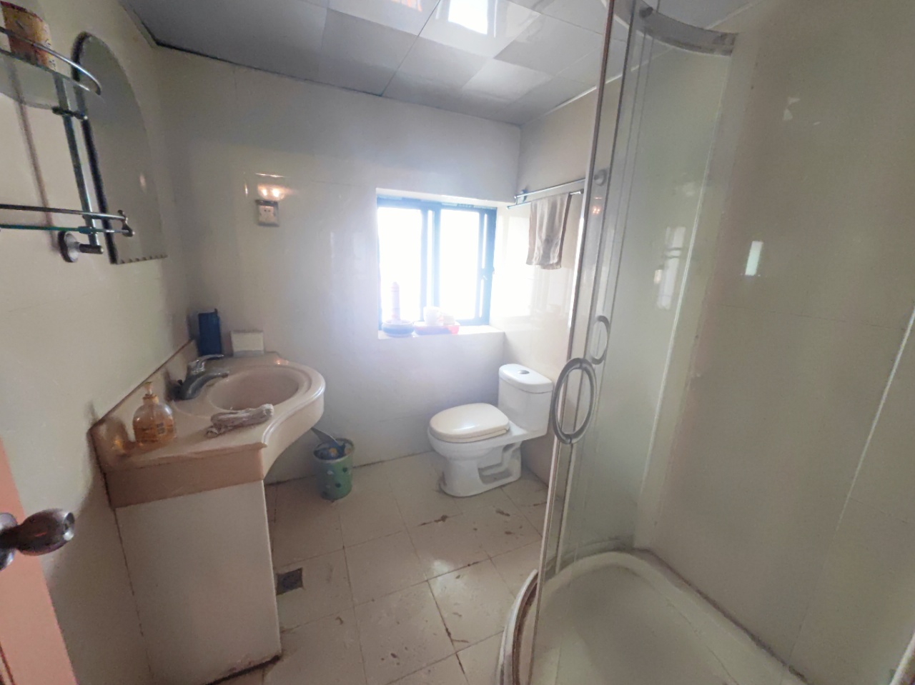 黄河北路上八区地税宿舍  4室2厅2卫    53.0万 黄河北路上八区地税宿舍  4室2厅2卫    53.0万室内图