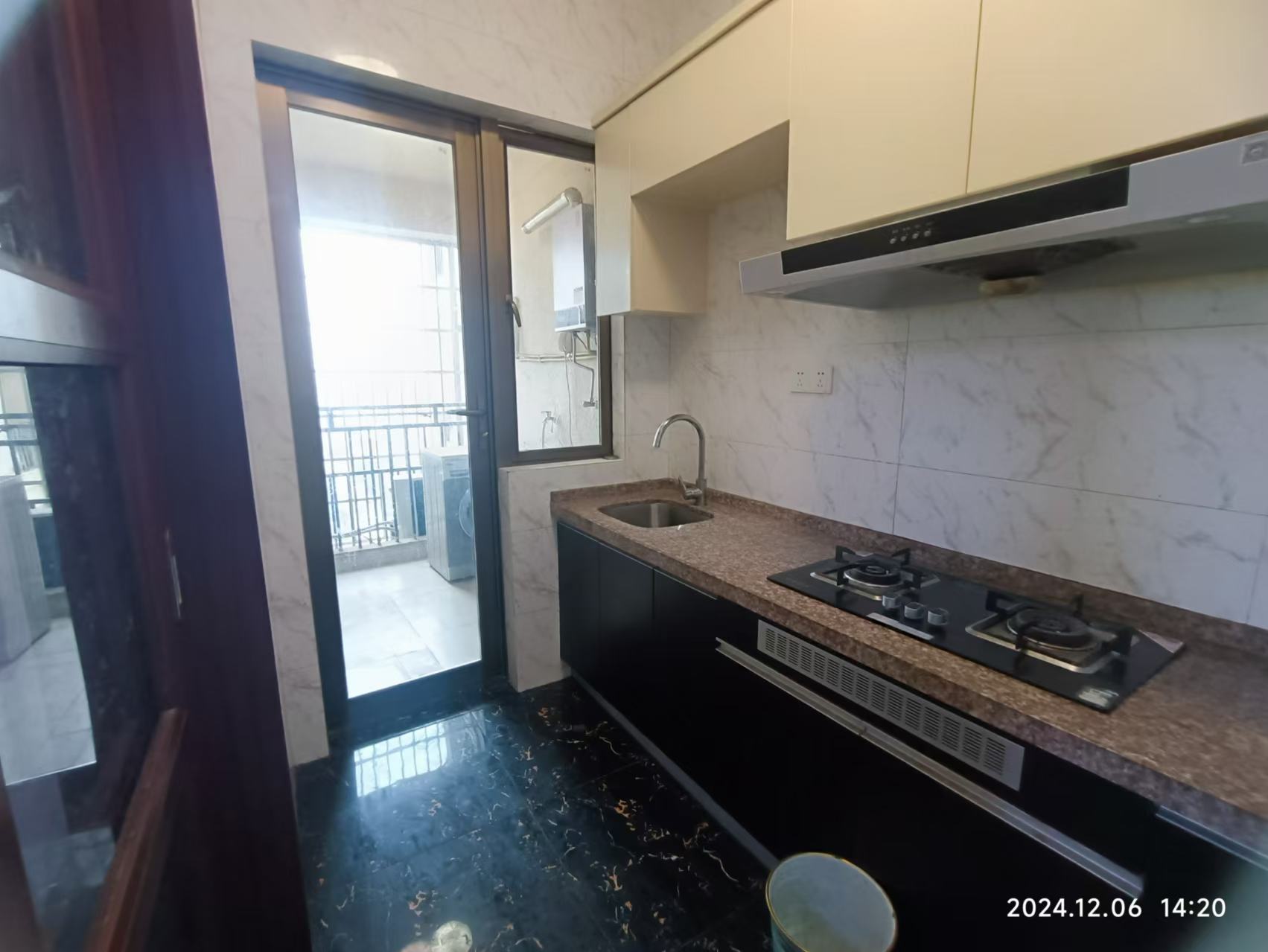 碧桂园 3室2厅1卫 1600.00元/月 碧桂园 3室2厅1卫 1600.00元/月室内图