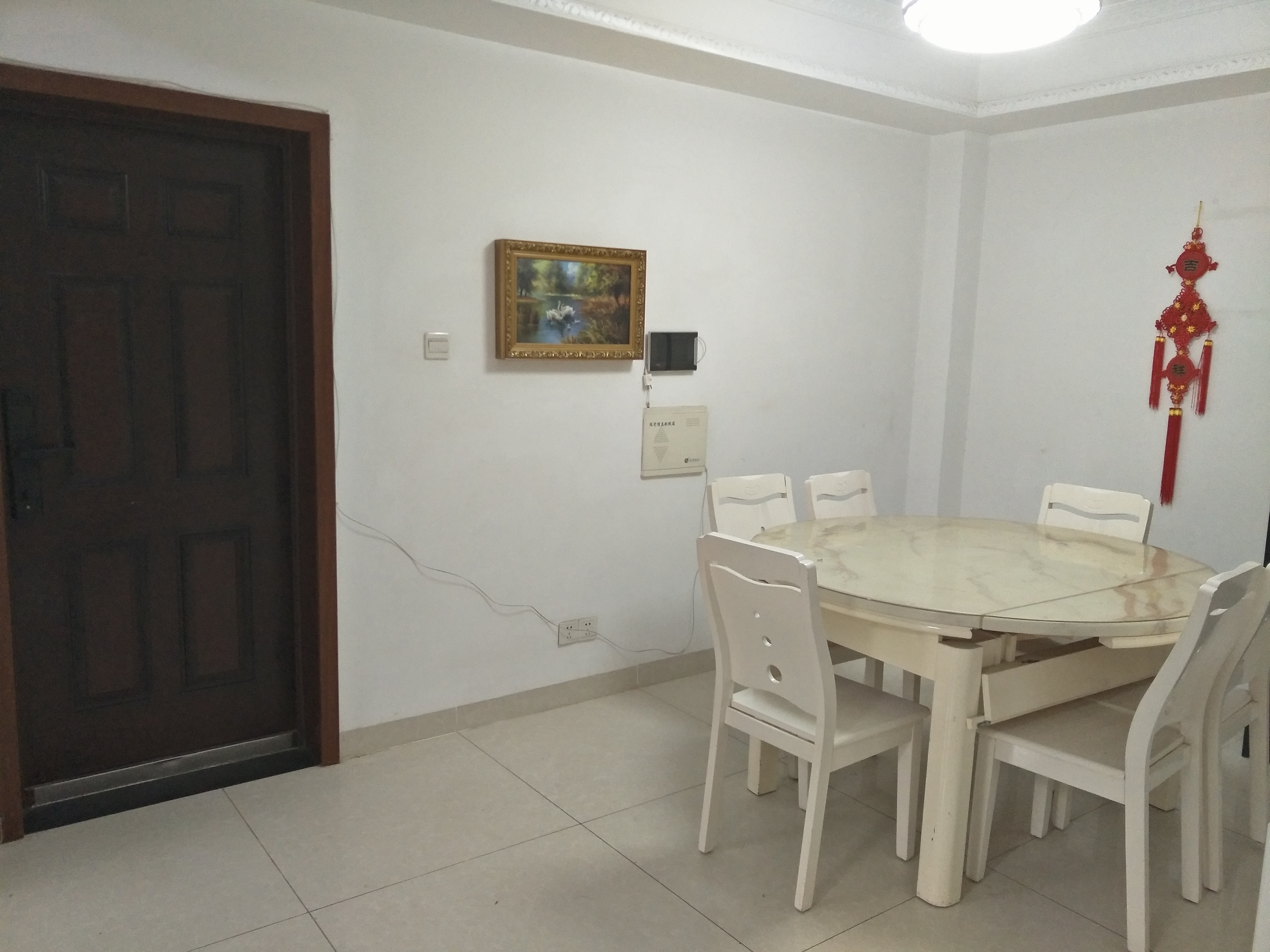 勤诚达新界  4室2厅2卫    2500.0元/月 勤诚达新界  4室2厅2卫    2500.0元/月室内图