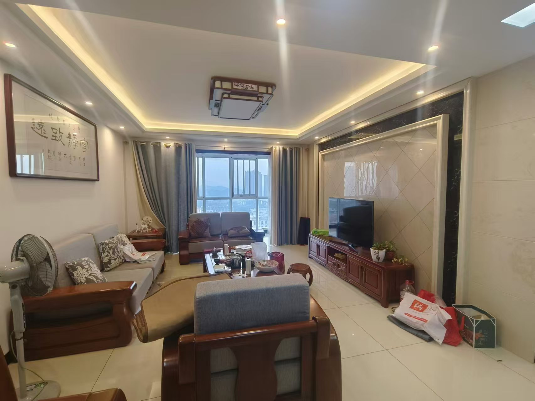 南苑上和一期 3室2厅2卫 2500.0元/月 南苑上和一期 3室2厅2卫 2500.0元/月户型图