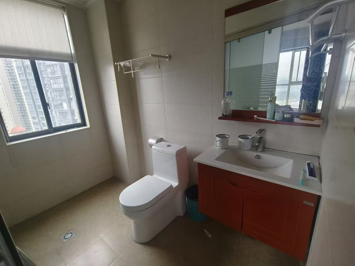 南苑上和一期 3室2厅2卫 2500.0元/月 南苑上和一期 3室2厅2卫 2500.0元/月室内图