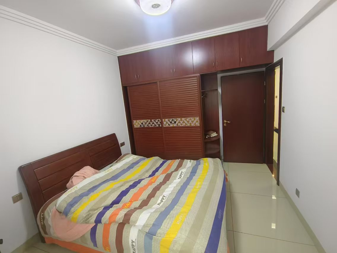 南苑上和一期 3室2厅2卫 2500.0元/月 南苑上和一期 3室2厅2卫 2500.0元/月室内图