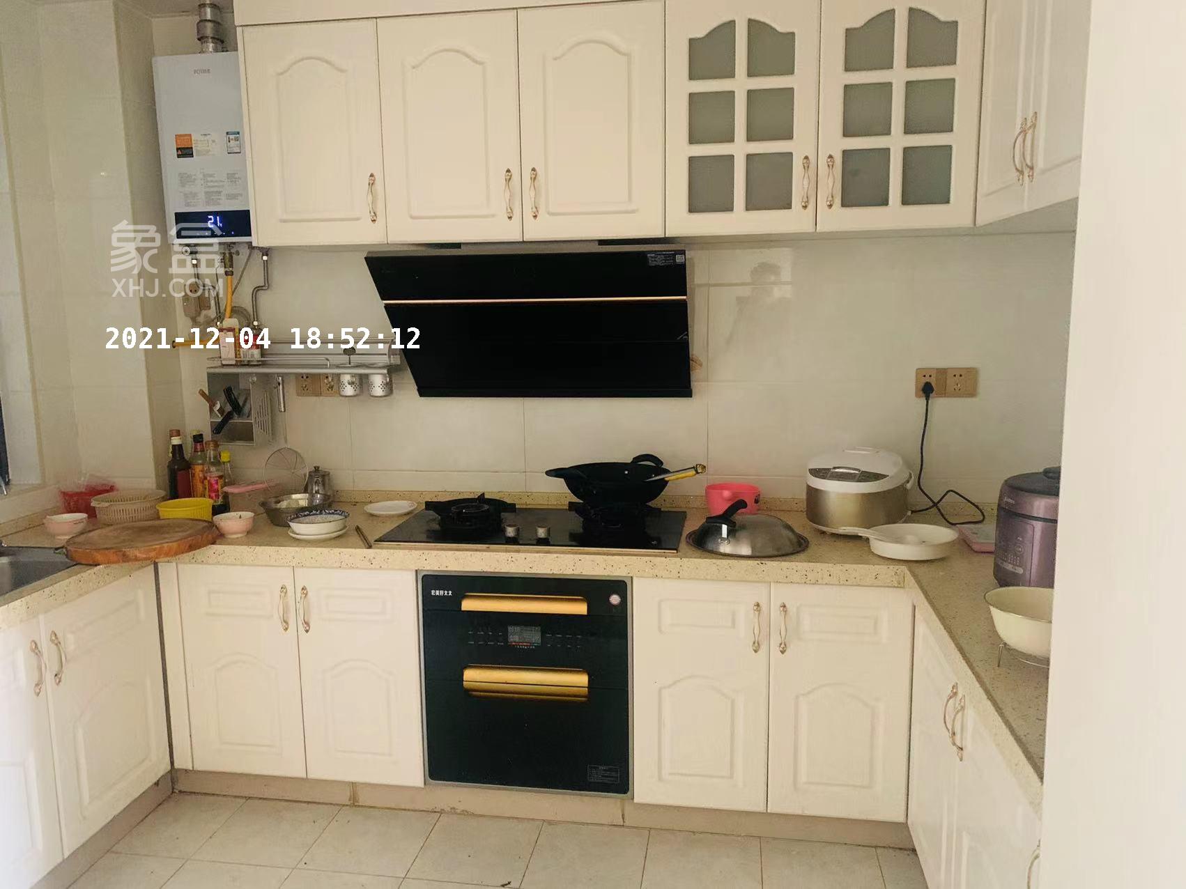 和泓梅溪四季  4室2厅2卫    4000.0元/月 和泓梅溪四季  4室2厅2卫    4000.0元/月室内图