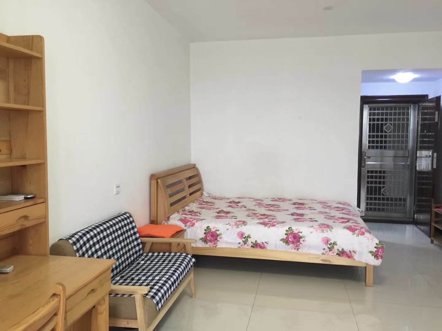 星海名都  1室1厅1卫    750.0元/月