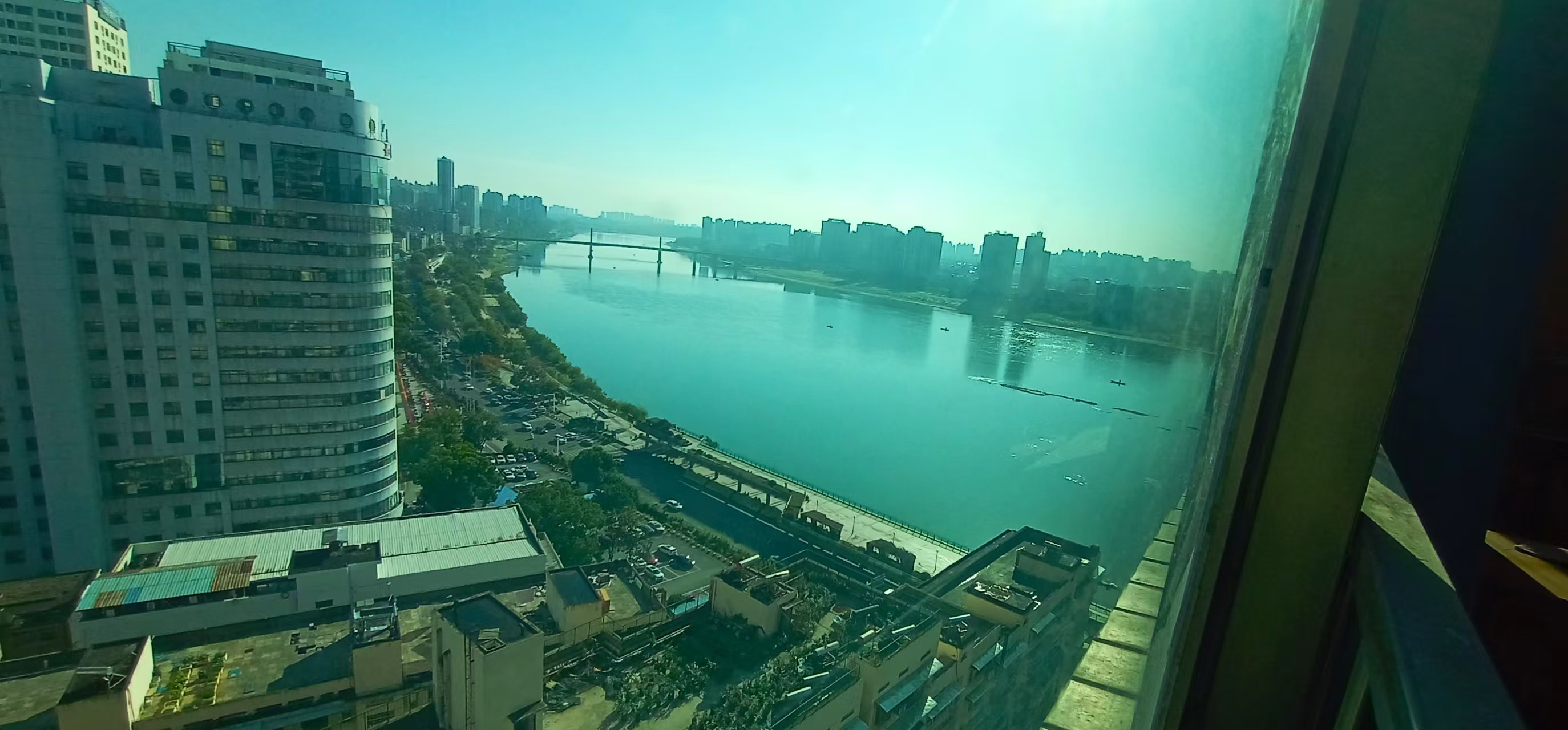 房产大厦 3室2厅2卫 2500.0元/月 房产大厦 3室2厅2卫 2500.0元/月室内图