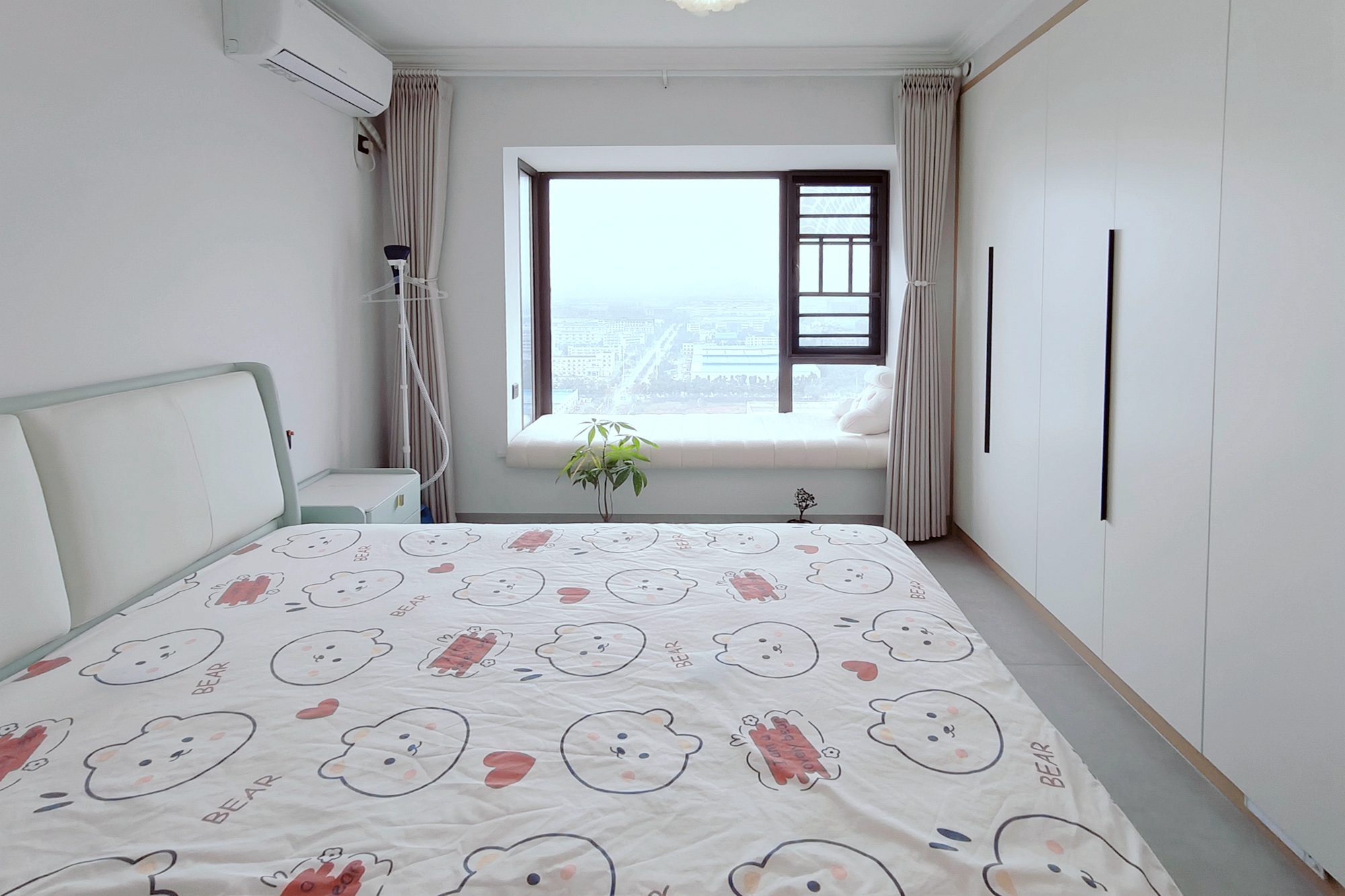 正荣财富中心 3室2厅1卫 86.88万 正荣财富中心 3室2厅1卫 86.88万卧室