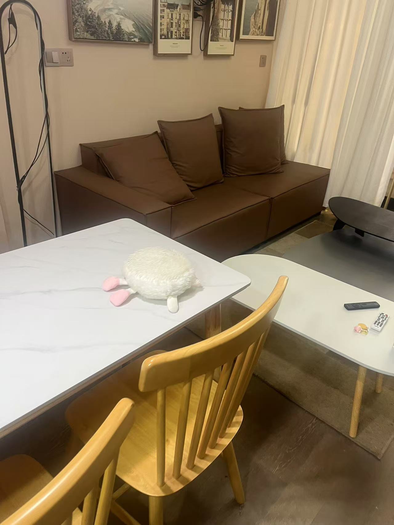 汇富中心 1室1厅1卫 2480.0元/月 汇富中心 1室1厅1卫 2480.0元/月室内图