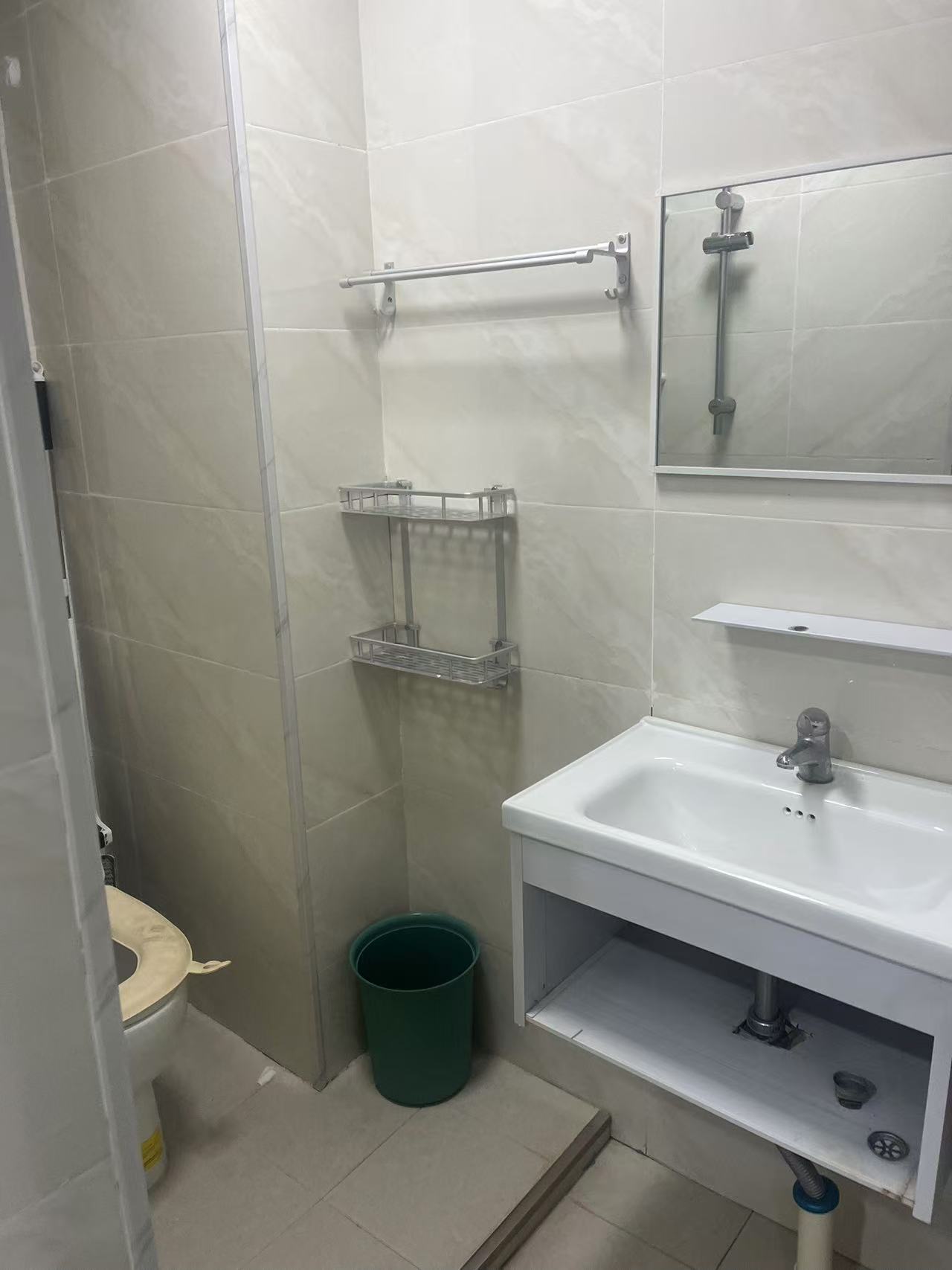 汇富中心 1室1厅1卫 2480.0元/月 汇富中心 1室1厅1卫 2480.0元/月室内图