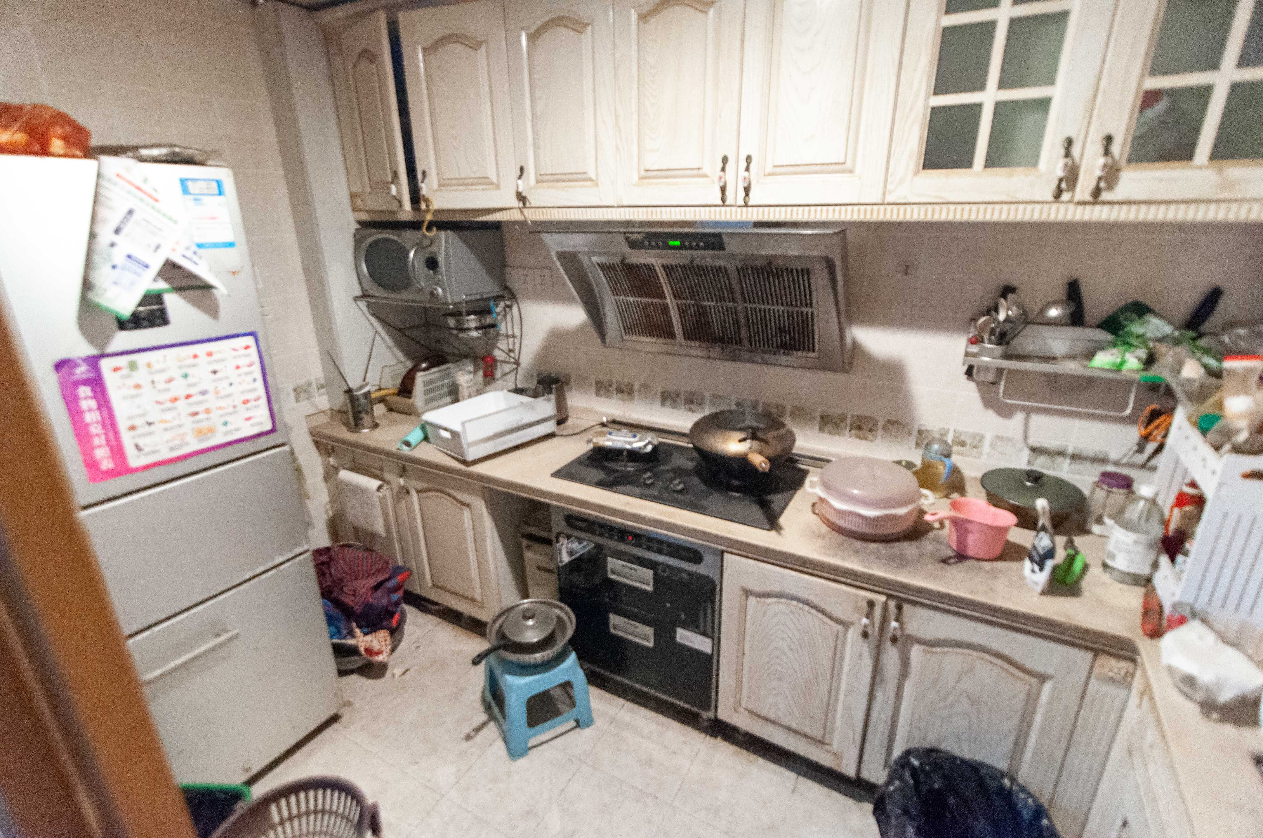 西点公园里 3室2厅2卫 140.0万 西点公园里 3室2厅2卫 140.0万厨房