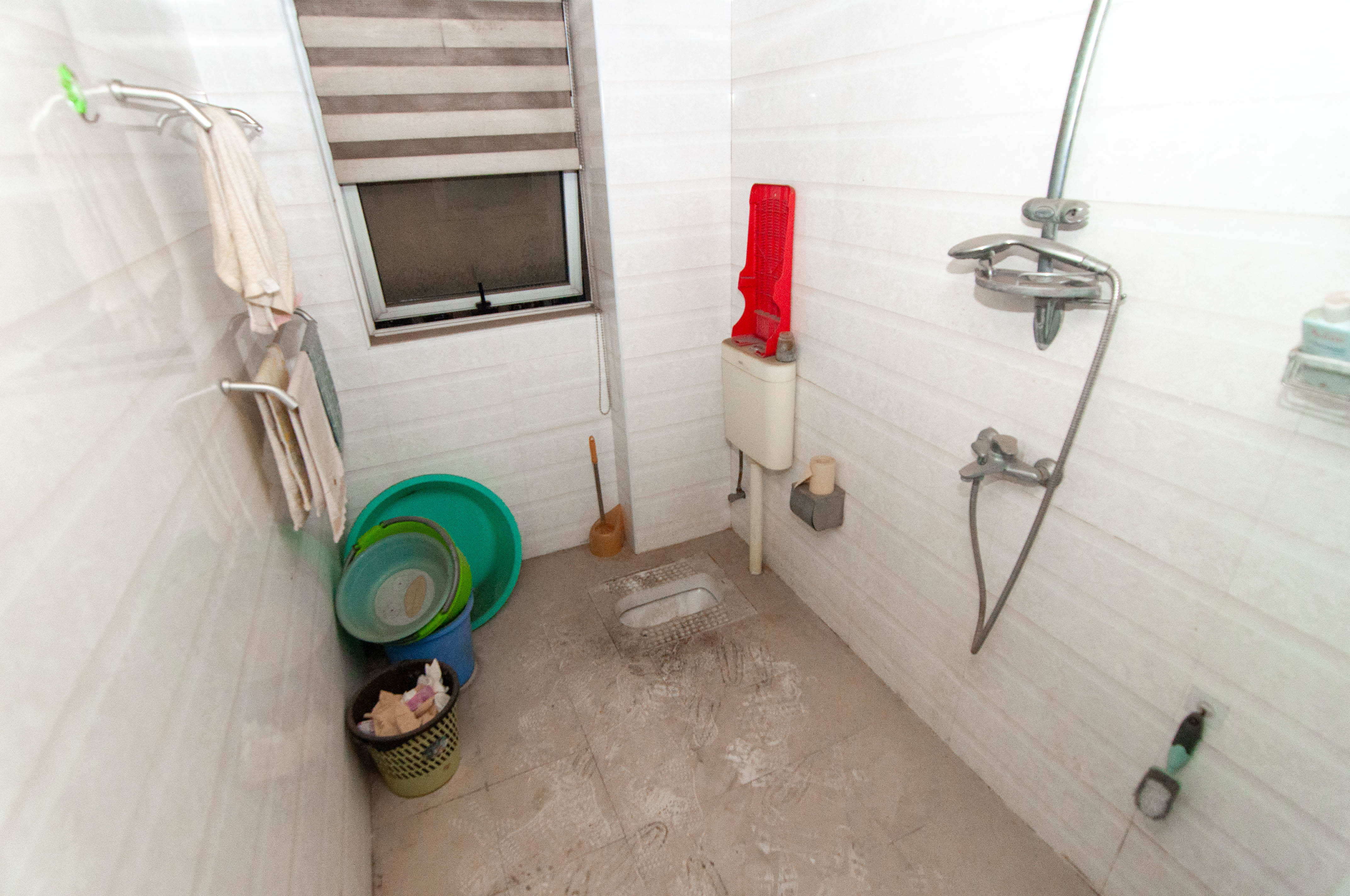 西点公园里 3室2厅2卫 140.0万 西点公园里 3室2厅2卫 140.0万卫生间