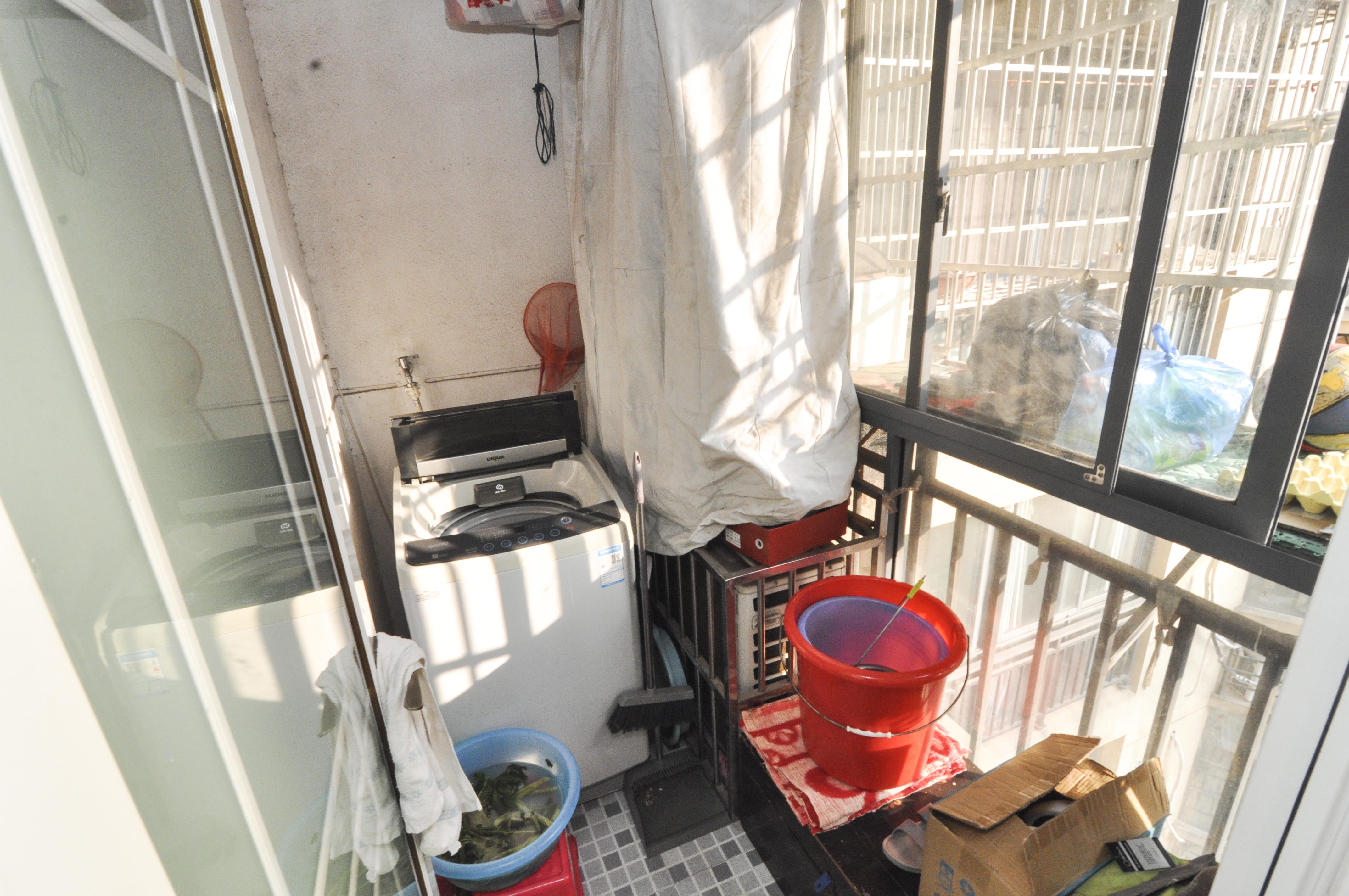 翡翠华庭  2室1厅1卫   48.00万其他