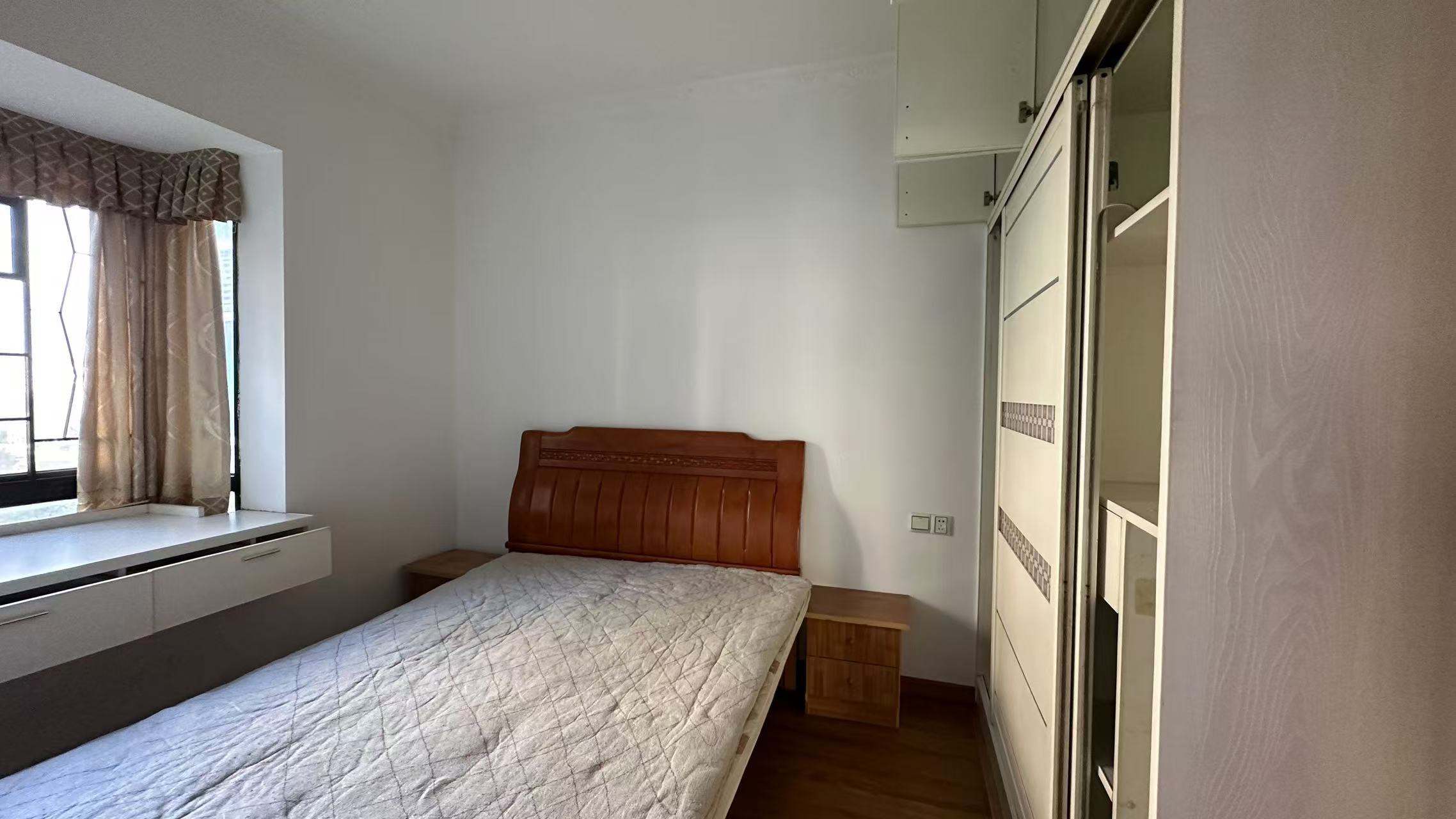 龙腾国际 2室2厅1卫 1700.0元/月 龙腾国际 2室2厅1卫 1700.0元/月室内图