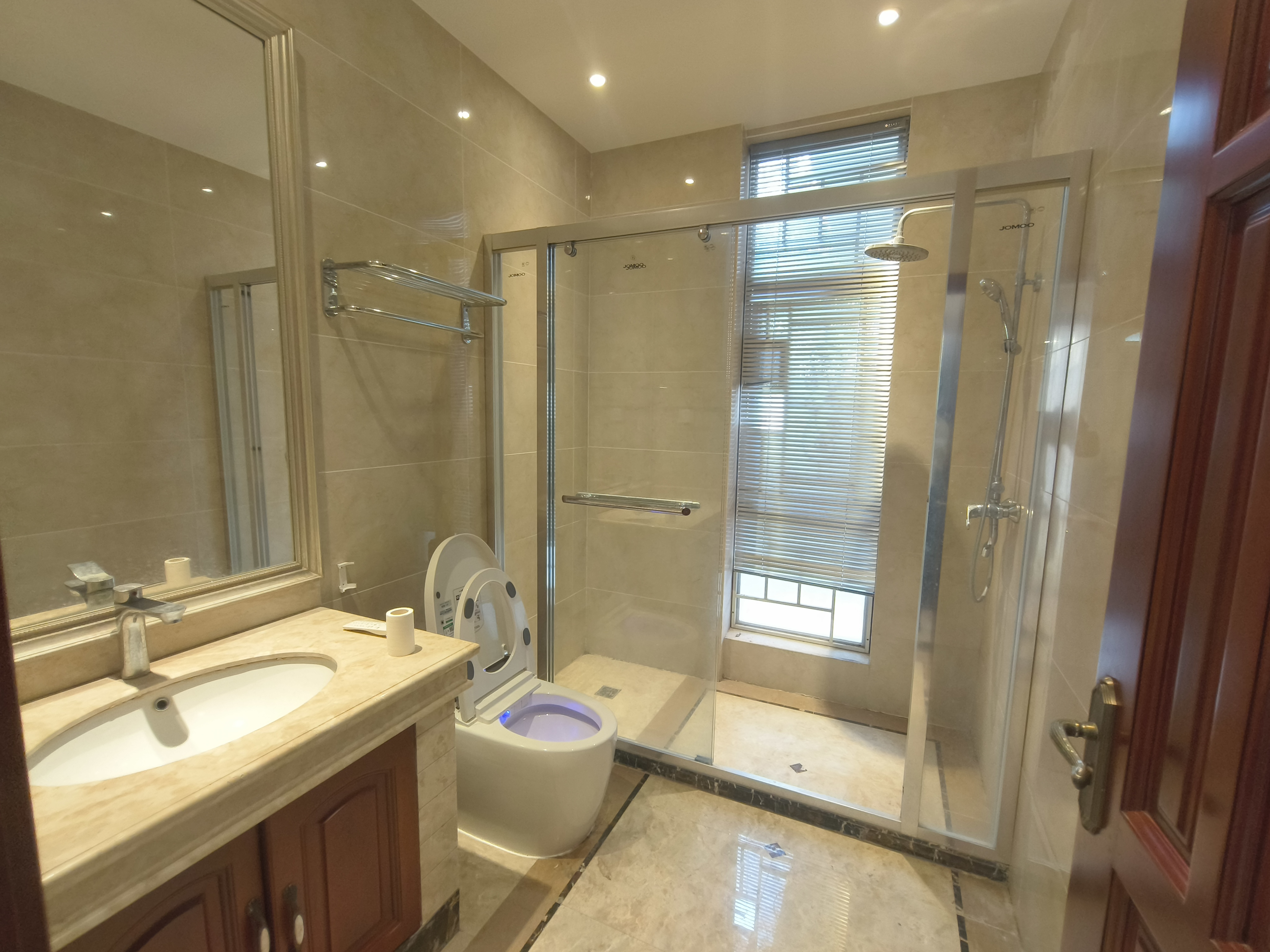 海南大公馆(海岸绿洲) 8室2厅5卫 32000.0元/月 海南大公馆(海岸绿洲) 8室2厅5卫 32000.0元/月室内图