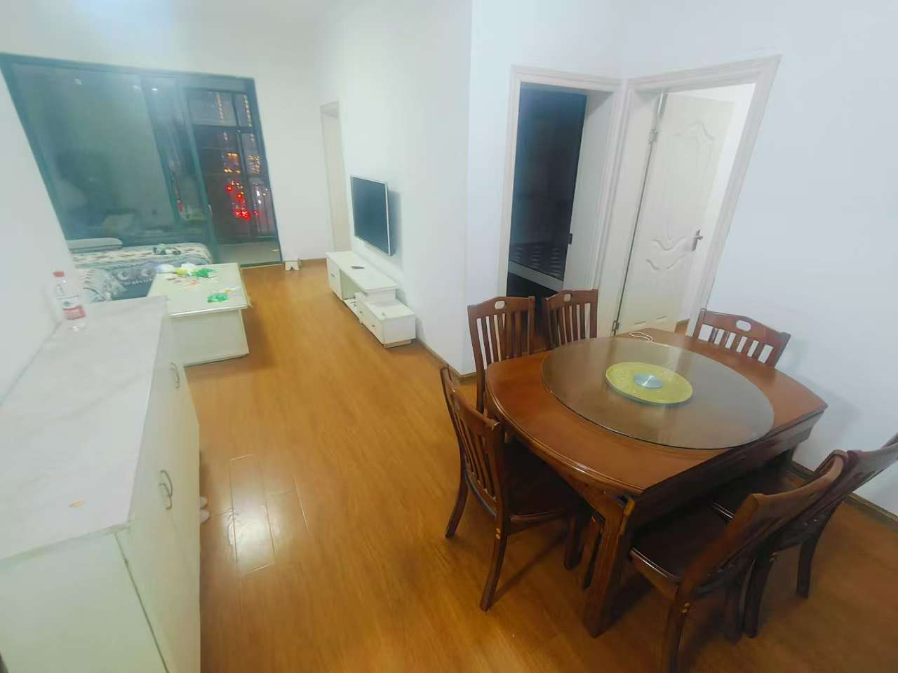 洋湖时代  1室2厅1卫    1900.0元/月 洋湖时代  1室2厅1卫    1900.0元/月室内图