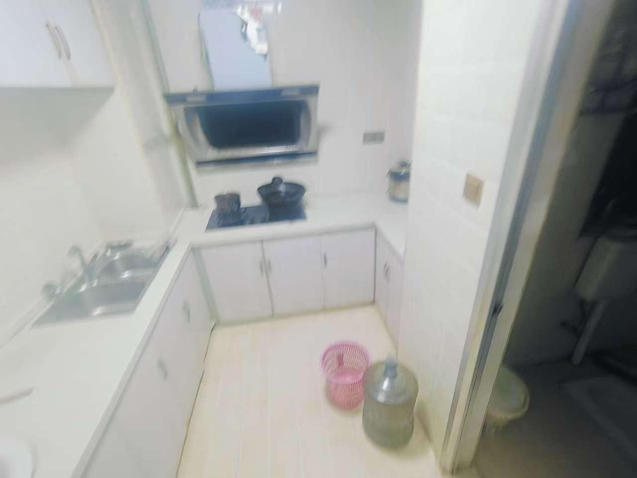 洋湖时代  1室2厅1卫    1900.0元/月 洋湖时代  1室2厅1卫    1900.0元/月室内图