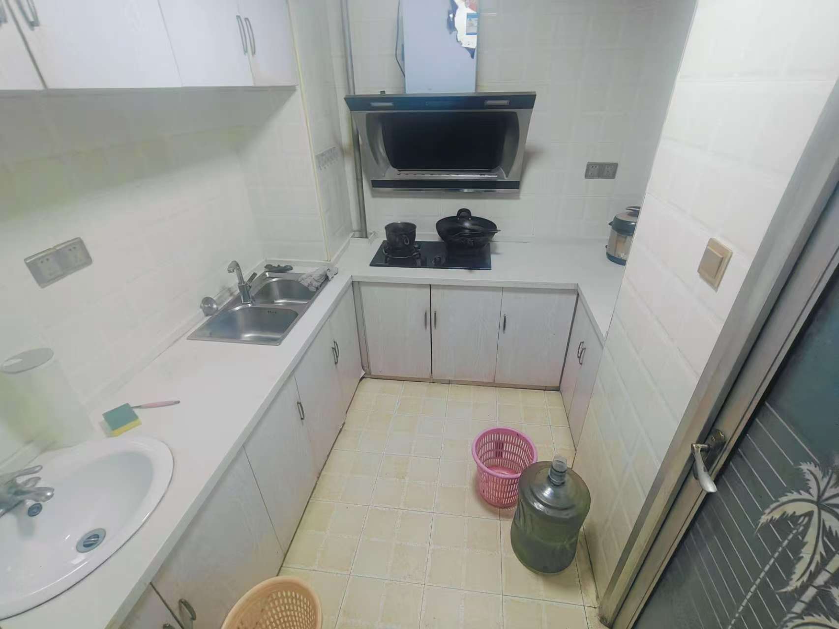 洋湖时代  1室2厅1卫    1900.0元/月 洋湖时代  1室2厅1卫    1900.0元/月室内图