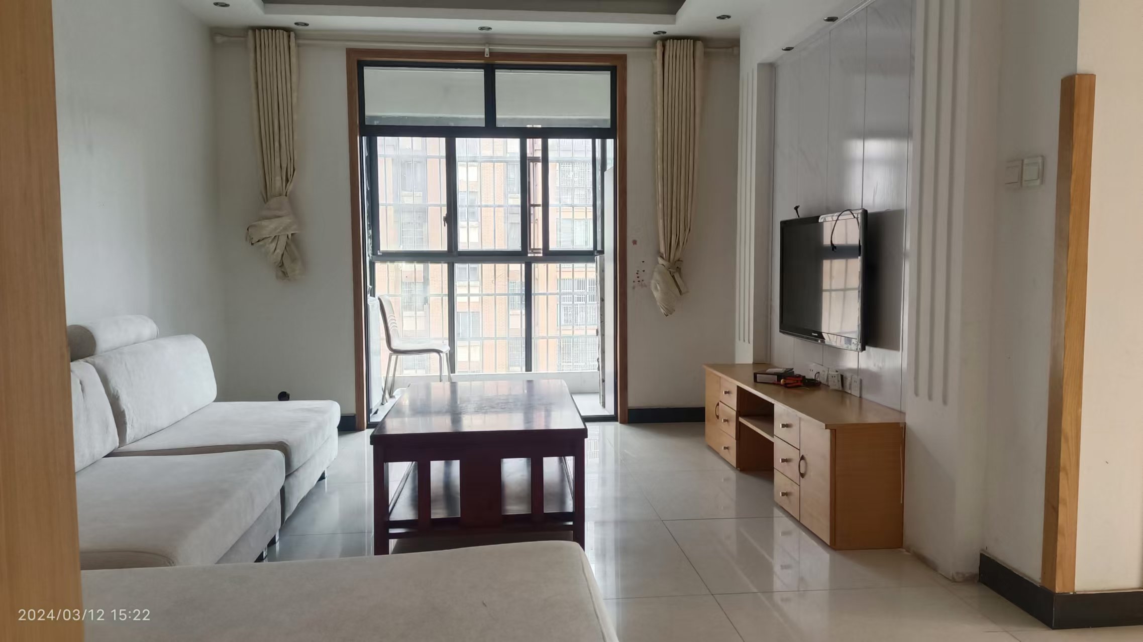 山水嘉园  3室2厅1卫    1600.0元/月室内图