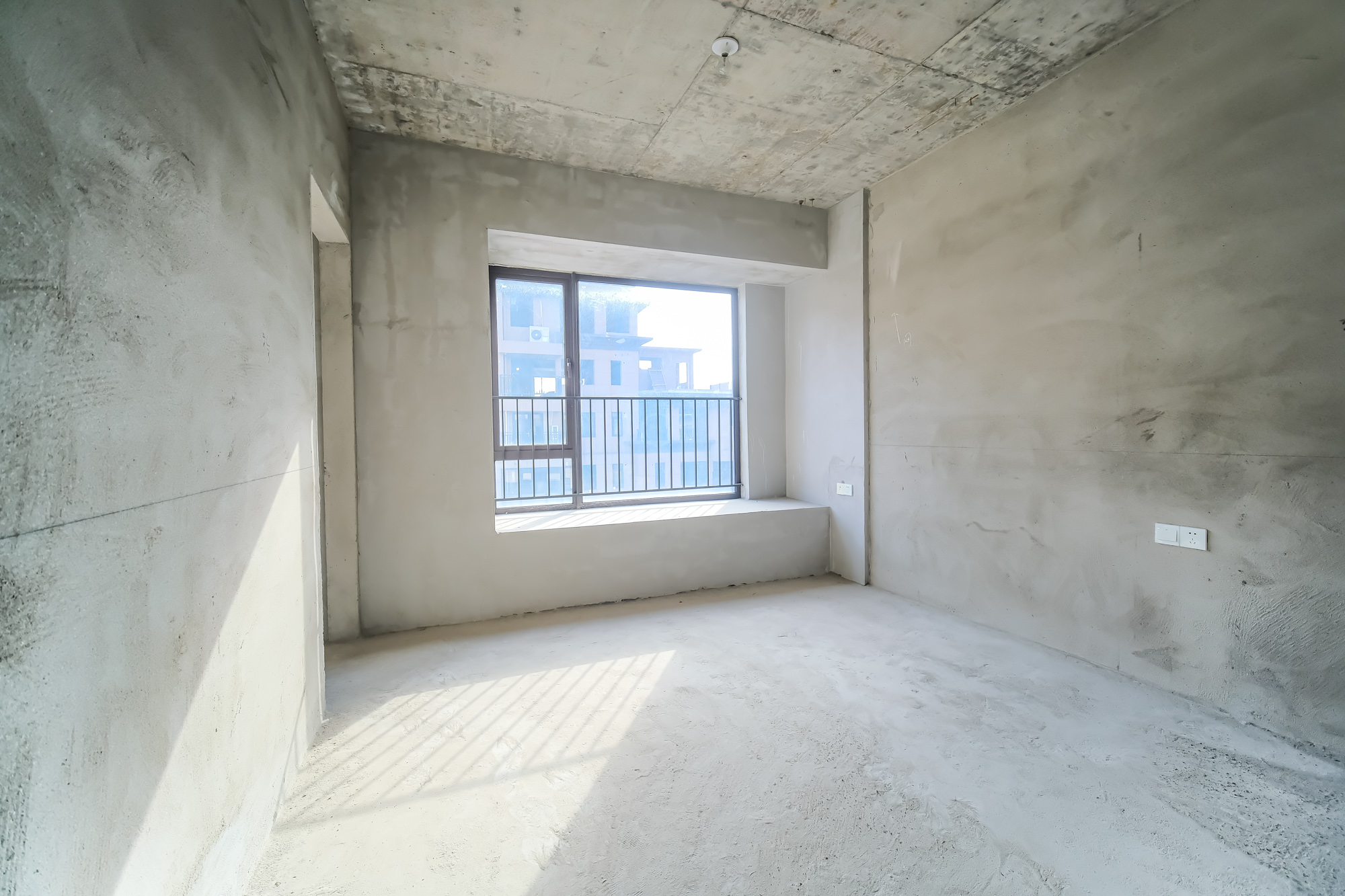 合能枫丹新里  4室2厅2卫    175.0万 合能枫丹新里  4室2厅2卫    175.0万卧室