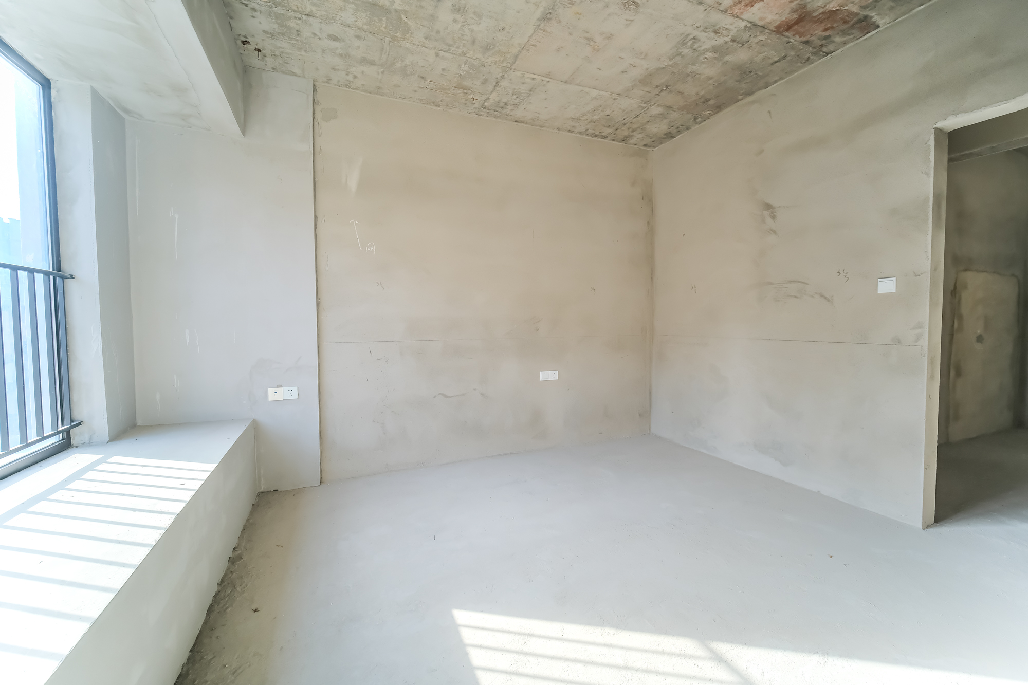 合能枫丹新里  4室2厅2卫    175.0万 合能枫丹新里  4室2厅2卫    175.0万卧室