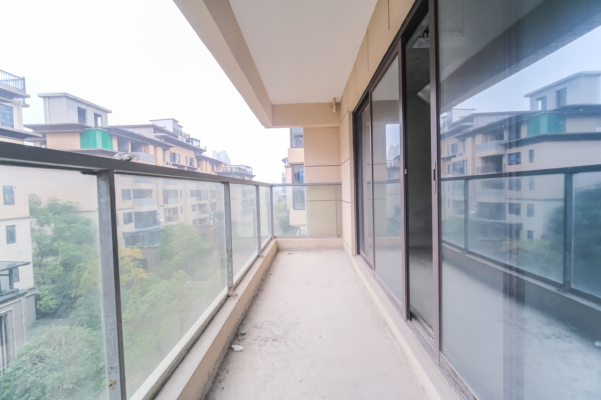 合能枫丹新里  4室2厅2卫    175.0万 合能枫丹新里  4室2厅2卫    175.0万阳台