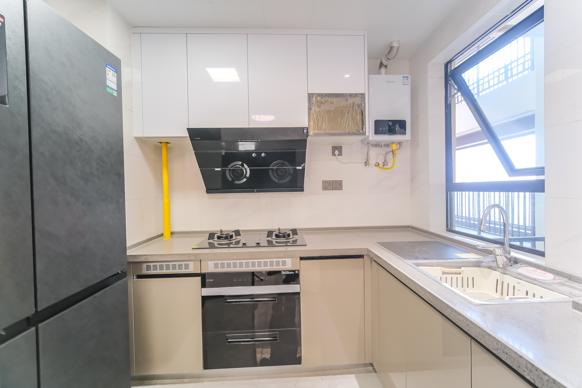 荣盛锦绣学府  1室0厅0卫    120.0万 荣盛锦绣学府  1室0厅0卫    120.0万厨房