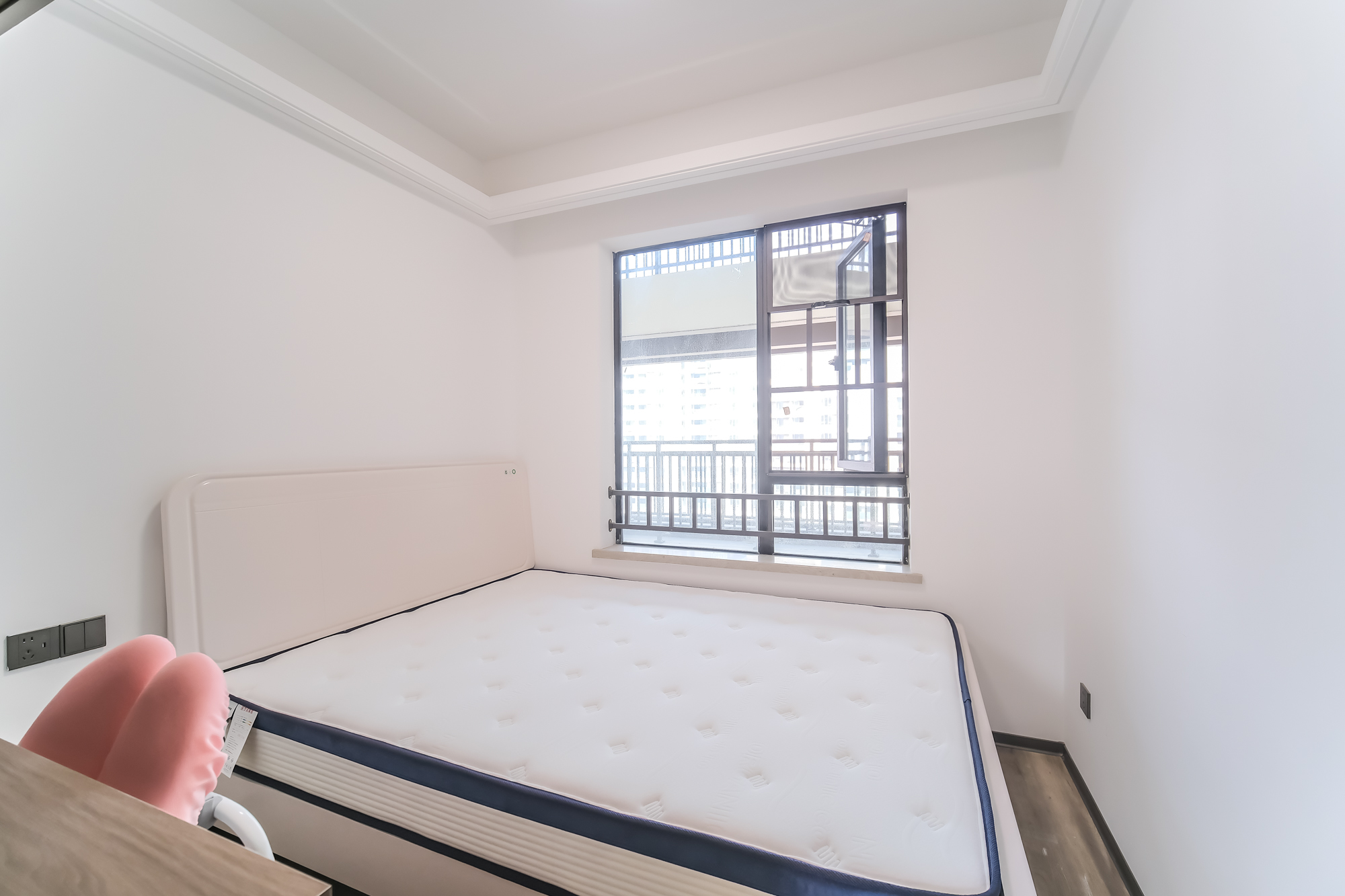 荣盛锦绣学府  1室0厅0卫    120.0万 荣盛锦绣学府  1室0厅0卫    120.0万卧室