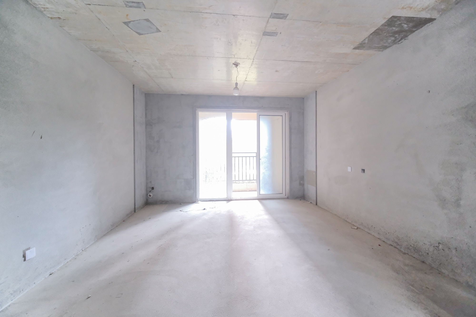 荣盛花语城 4室2厅2卫 76.8万 荣盛花语城 4室2厅2卫 76.8万客厅