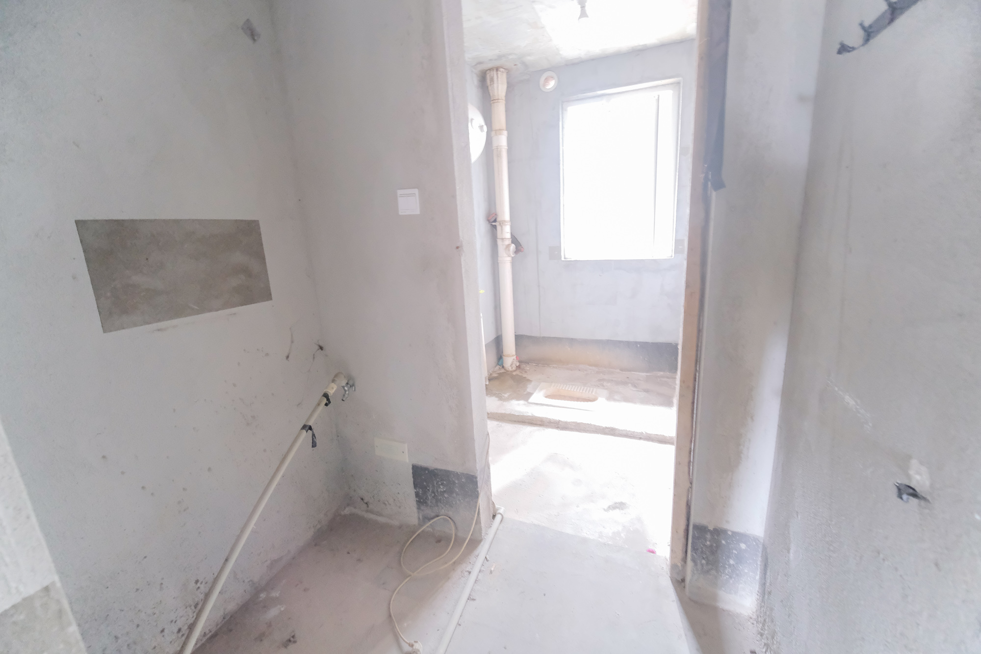 荣盛花语城 4室2厅2卫 76.8万 荣盛花语城 4室2厅2卫 76.8万卫生间