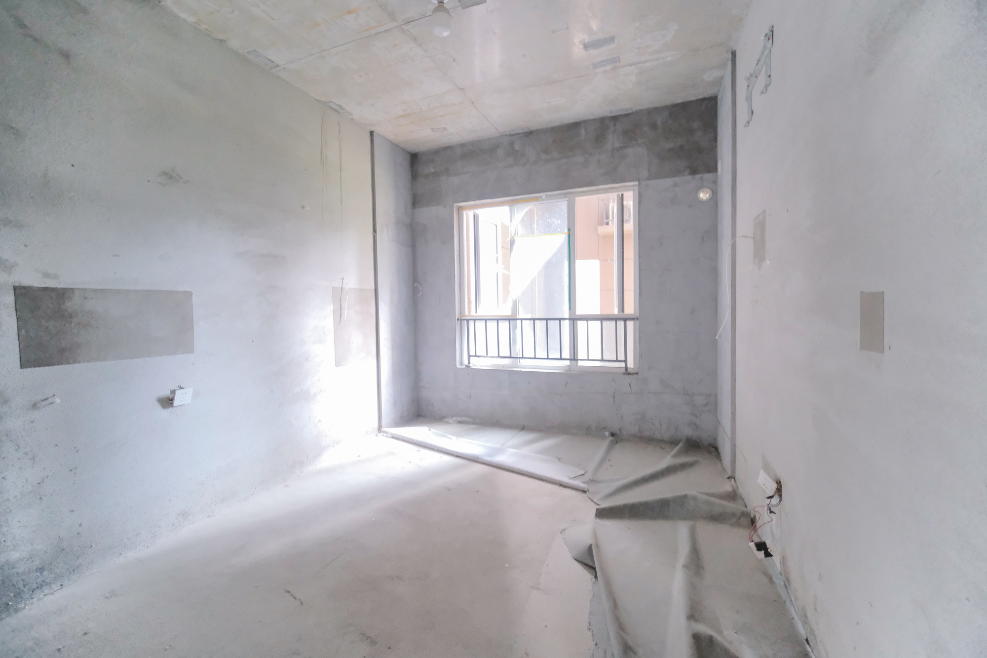 荣盛花语城 4室2厅2卫 76.8万 荣盛花语城 4室2厅2卫 76.8万卧室